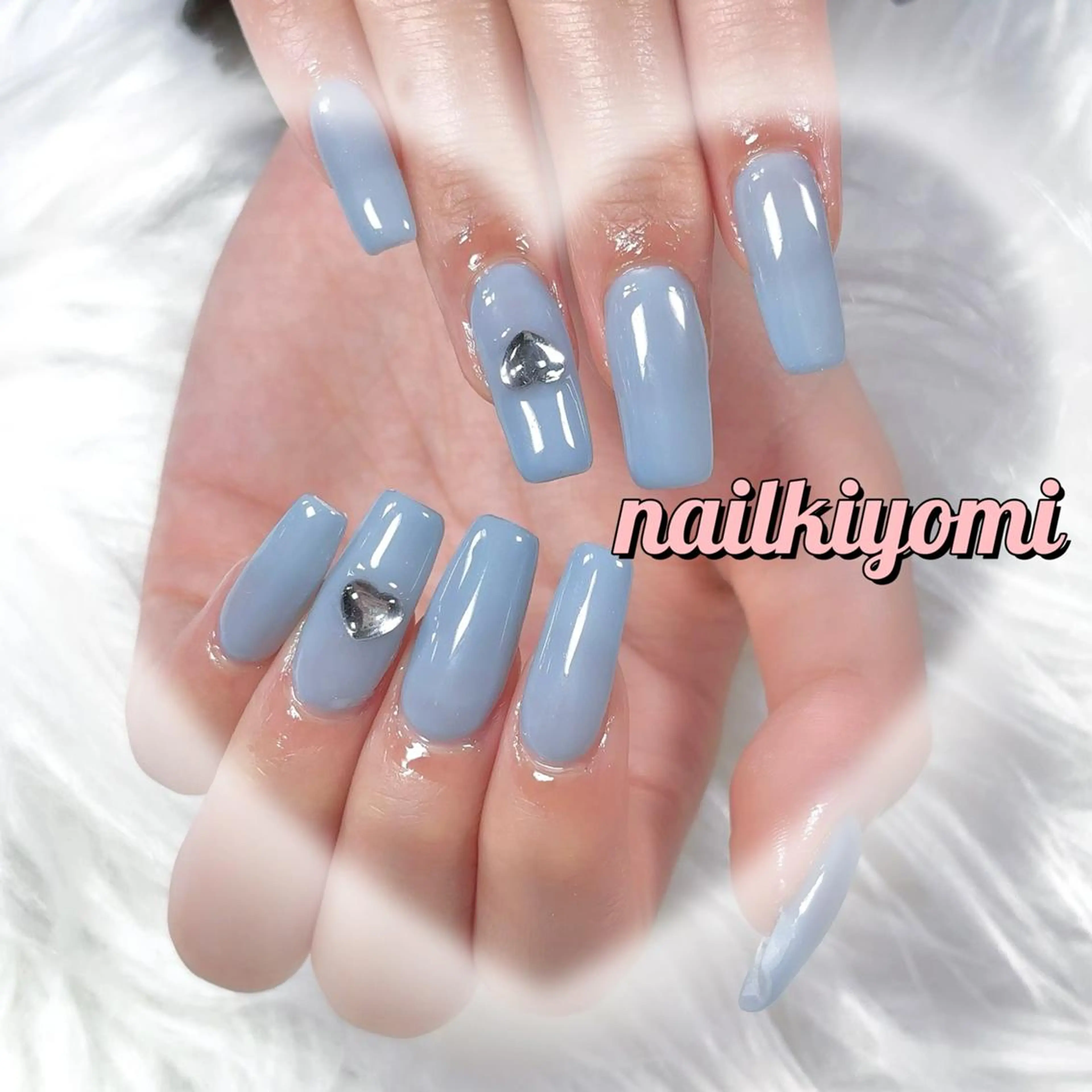 ネイル ロングネイル マグネットネイル シンプルネイル ワンホンネイル 🦋Kiyomi. 🦋のネイルデザイン