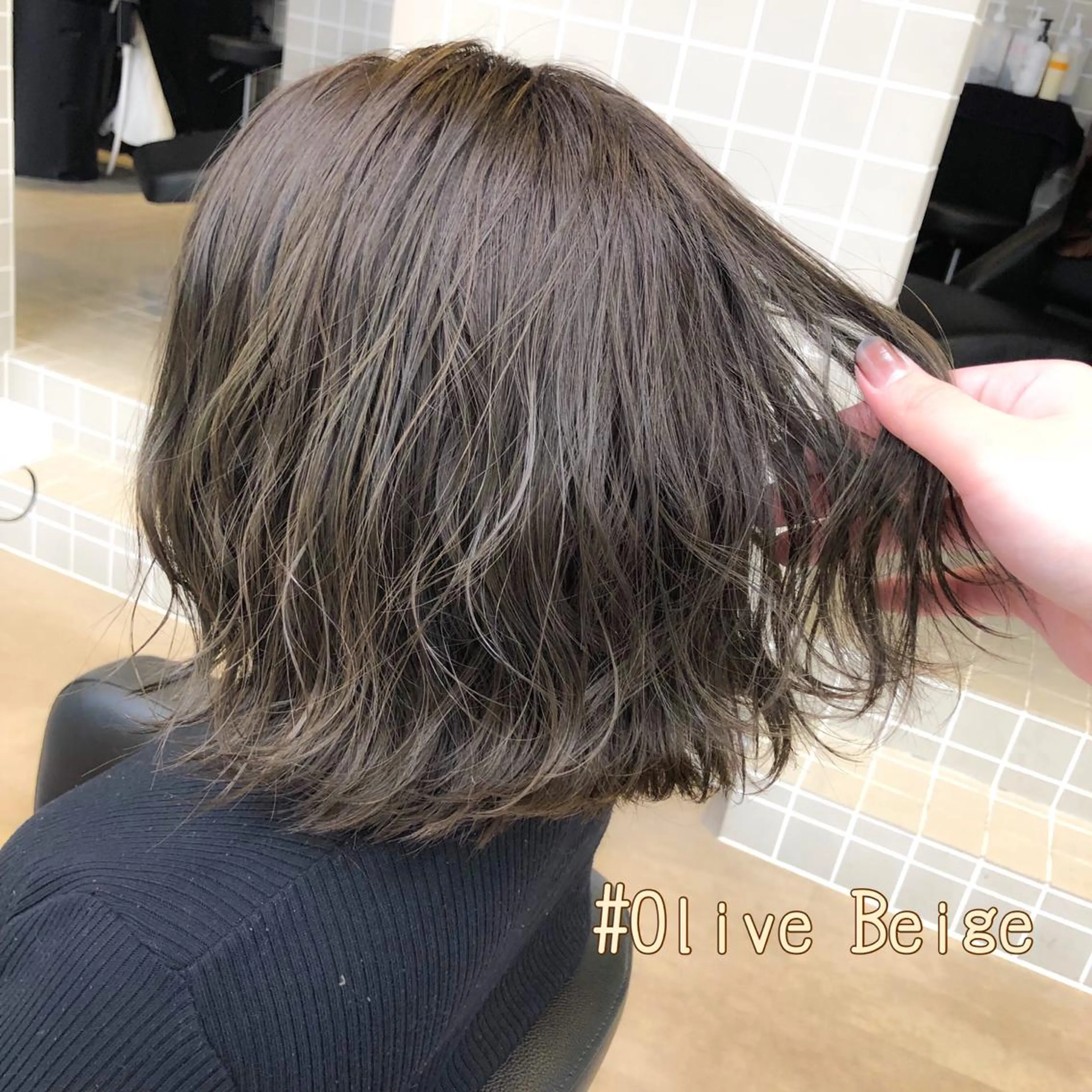 ショート カラー ベージュカラー ブリーチ 透明感カラー ブリーチなしカラー オリーブベージュ 🔷似合わせのプロ KUMA🔷のヘアスタイル