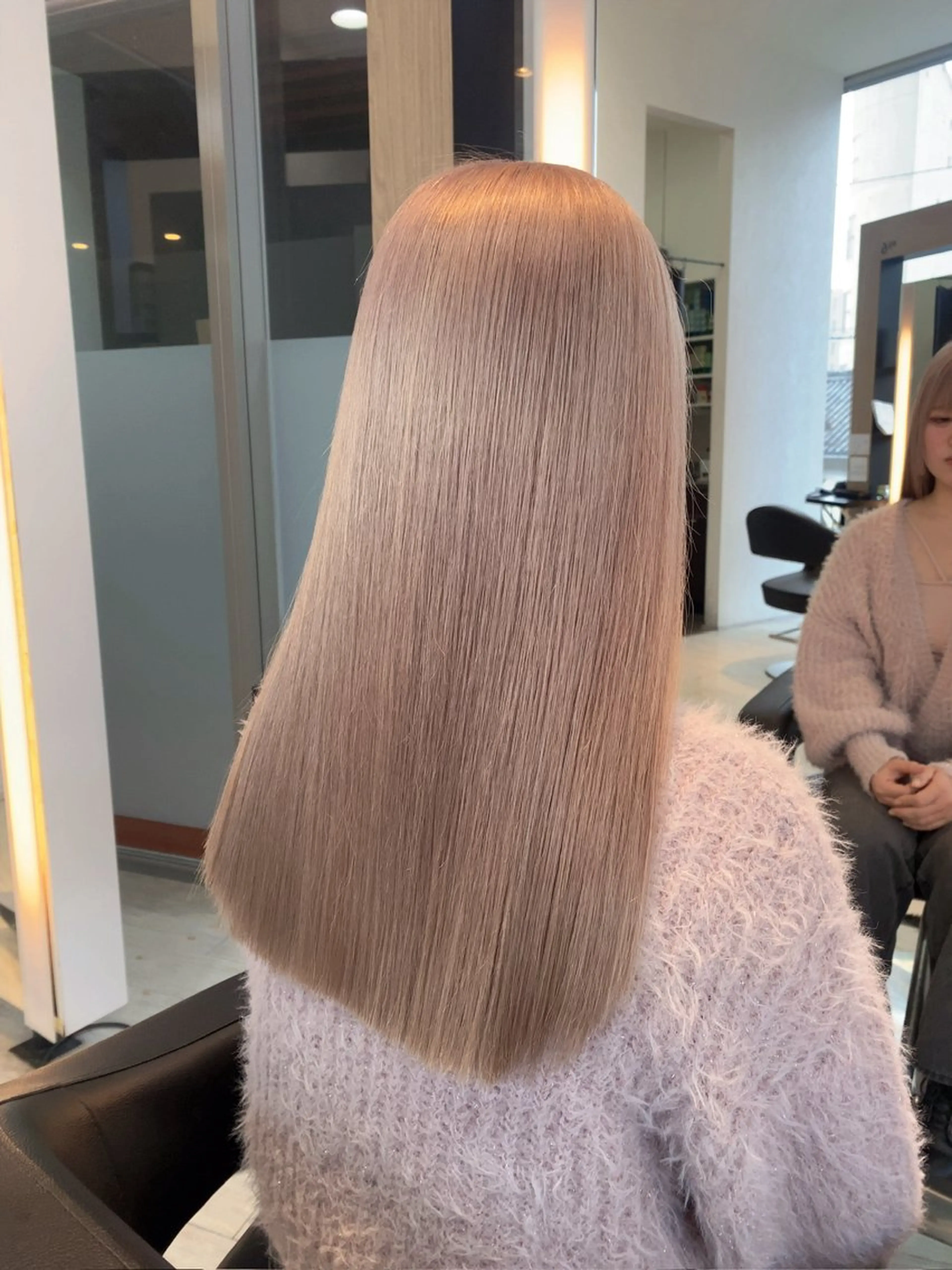 ロング カラー ヘアカラー トリートメント ブリーチ/髪質改善/ ハイトーン/暖色のヘアスタイル