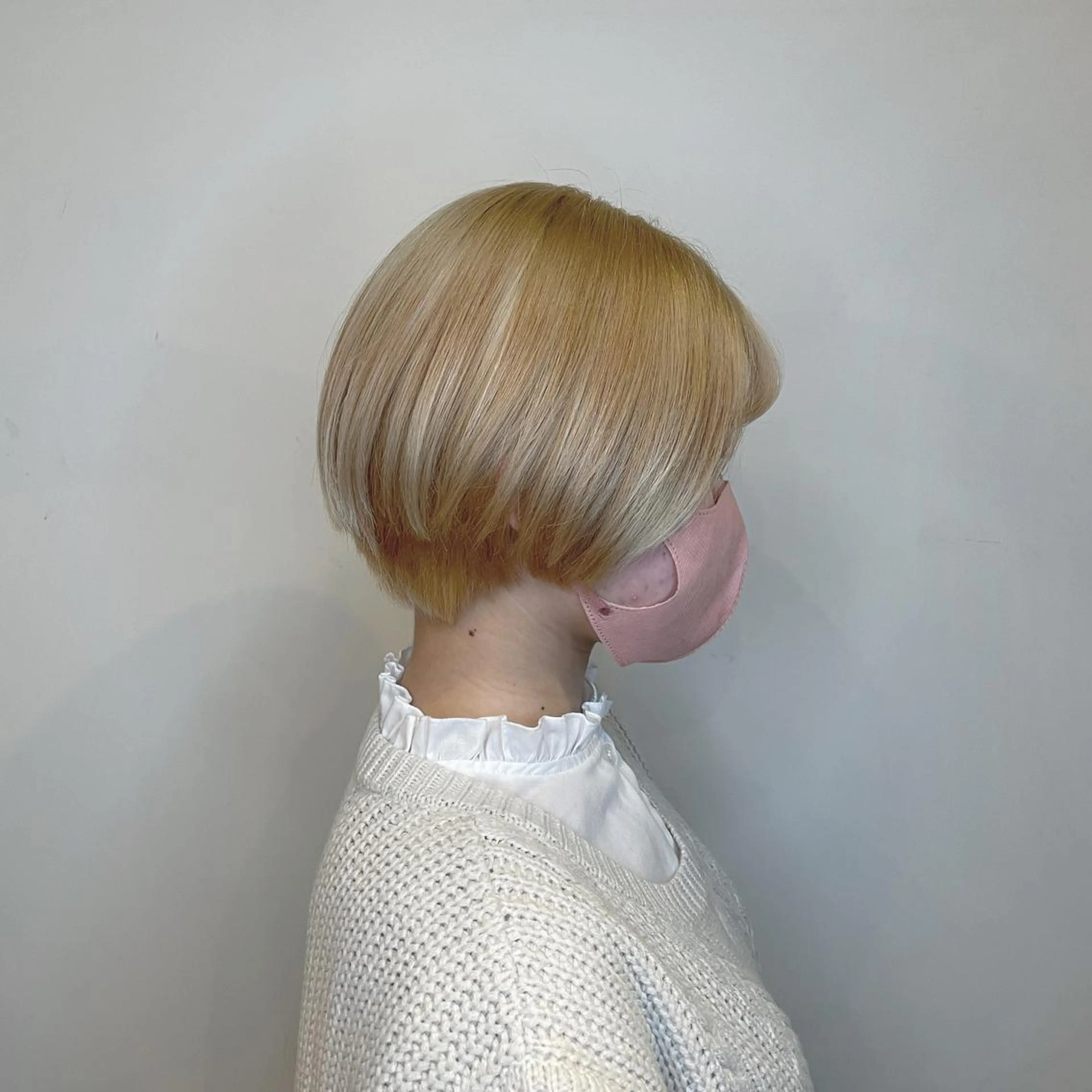 ショート カラー ブリーチ ショートヘア 夏井 沙織のヘアスタイル