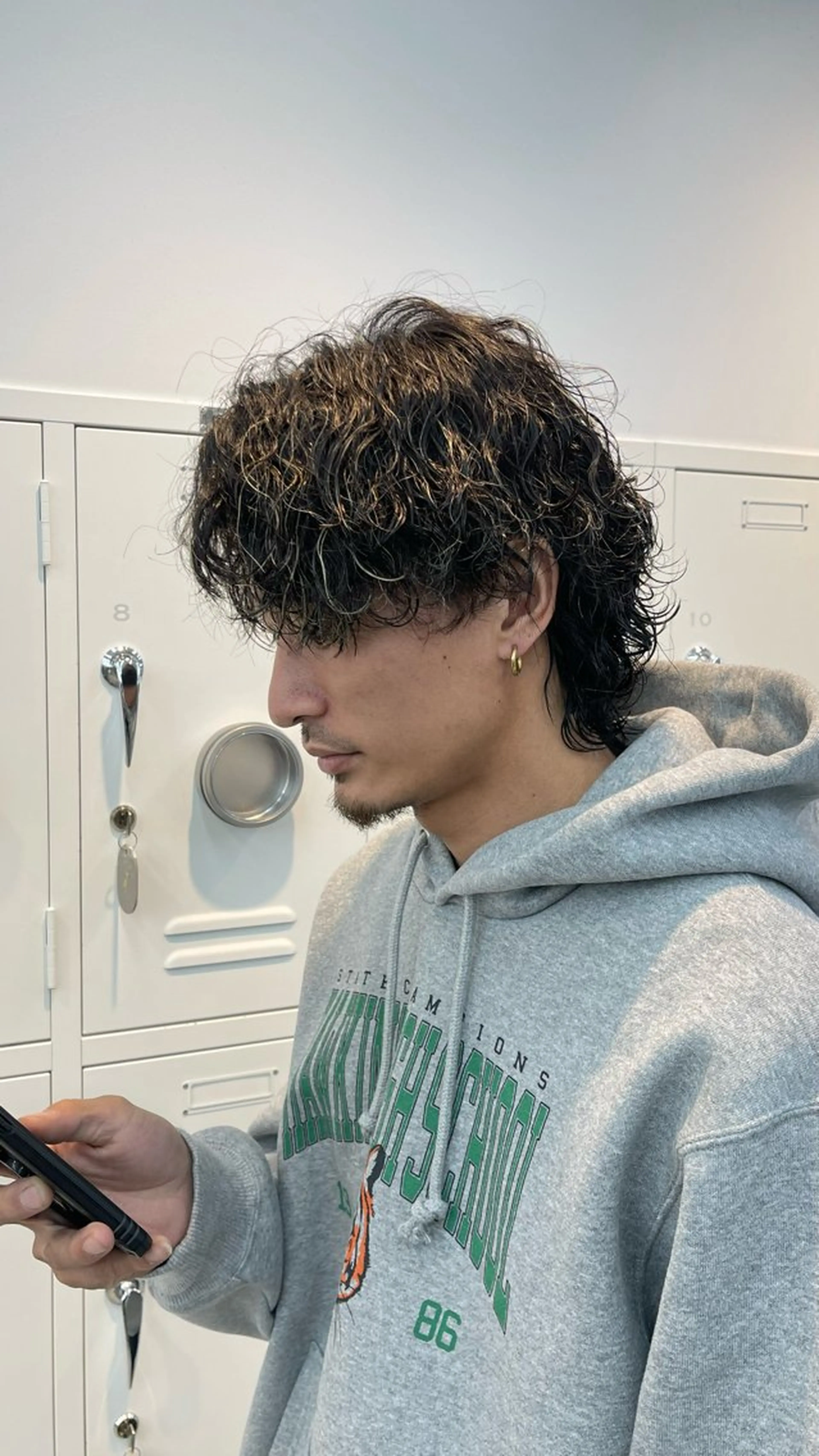 ショート カラー パーマ メンズ キッズ メンズパーマ 波巻きパーマ 栄💗メンズパーマ｜ ハイトーン｜haruのヘアスタイル