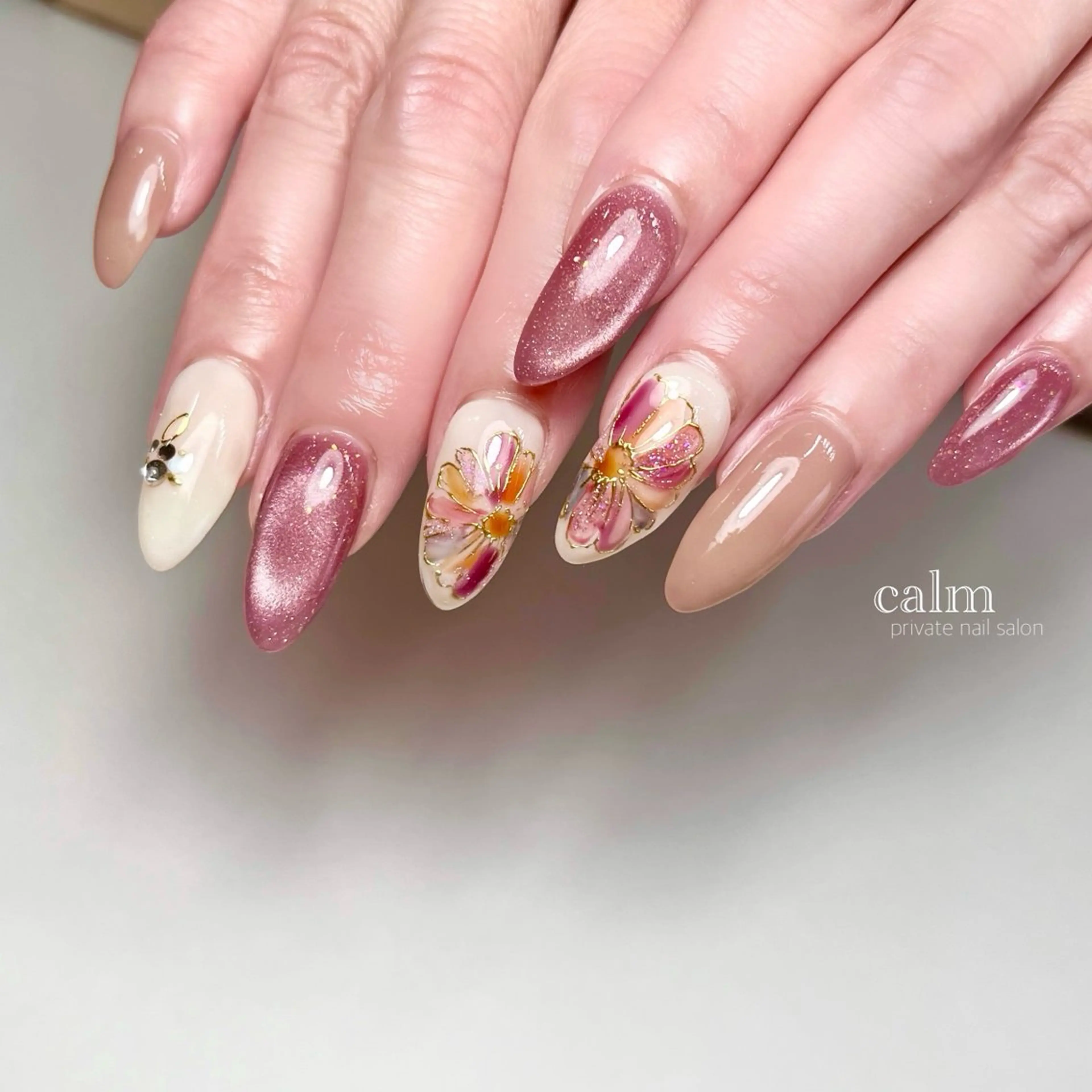 ネイル ハンドネイル calm 〔ｶｰﾑ〕のネイルデザイン