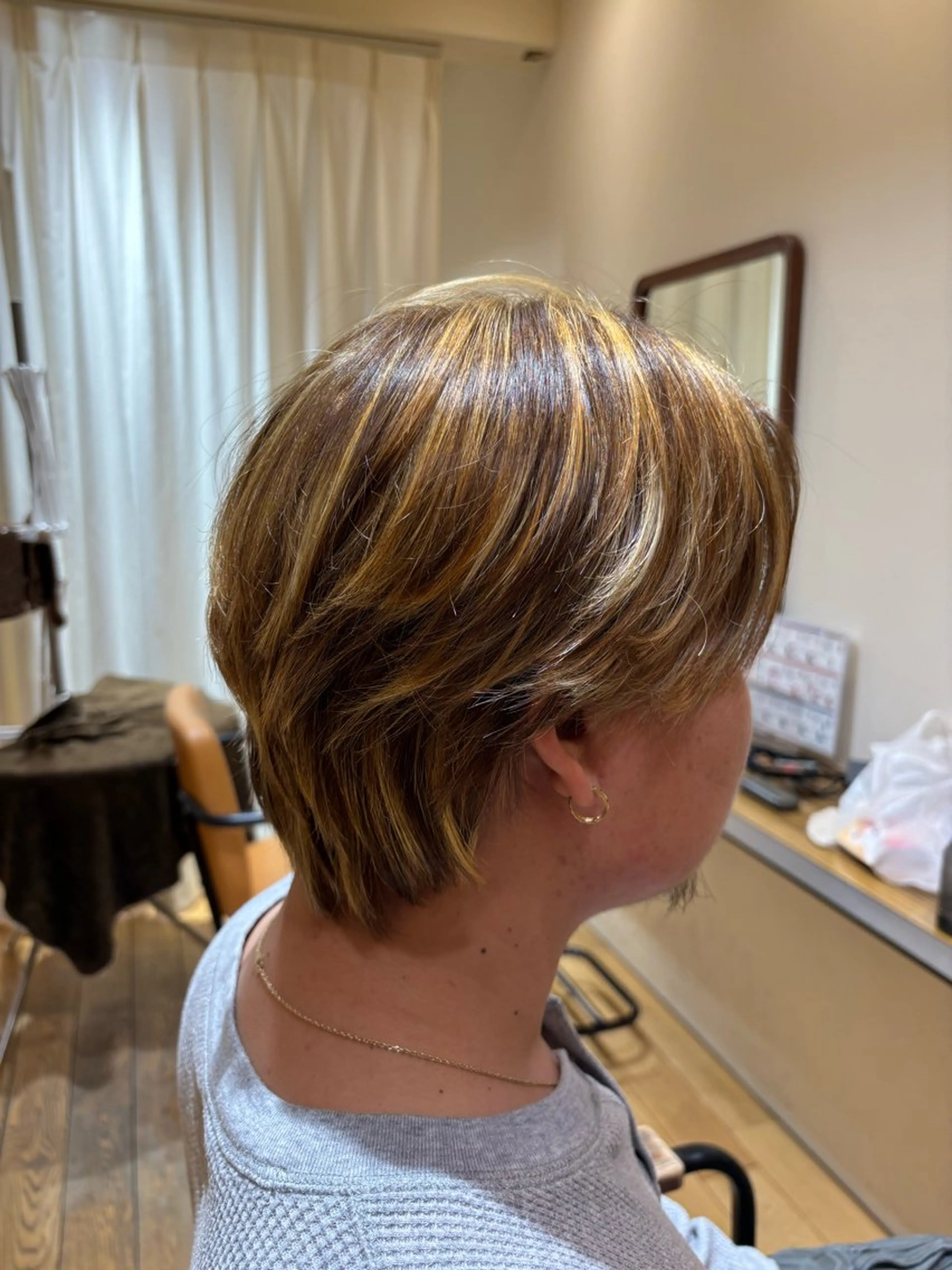 ショート メンズ ai koのヘアスタイル