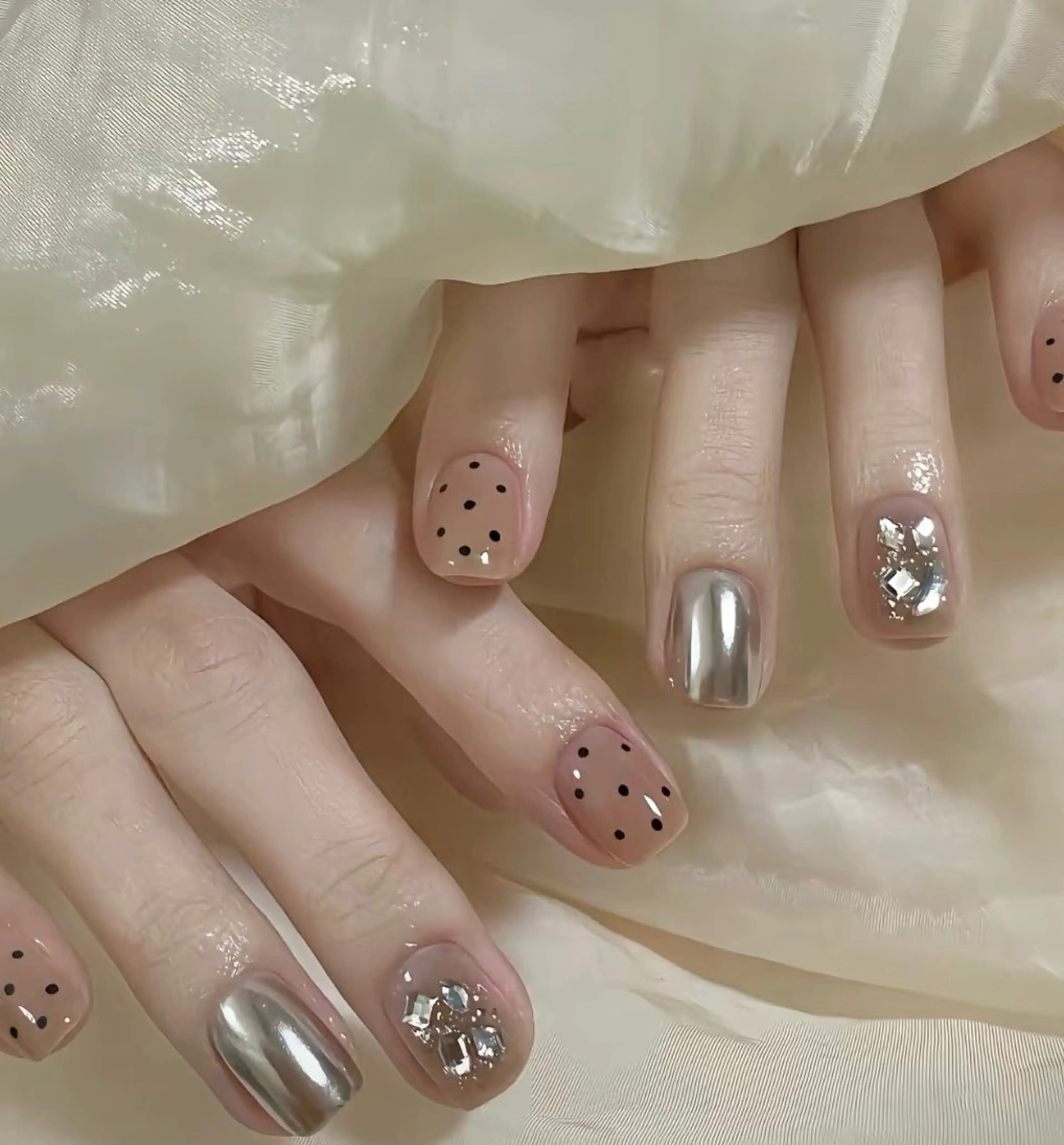 ネイル Fairyフェアリーネイルサロン所属・Nail Hibi サロンのネイルデザイン