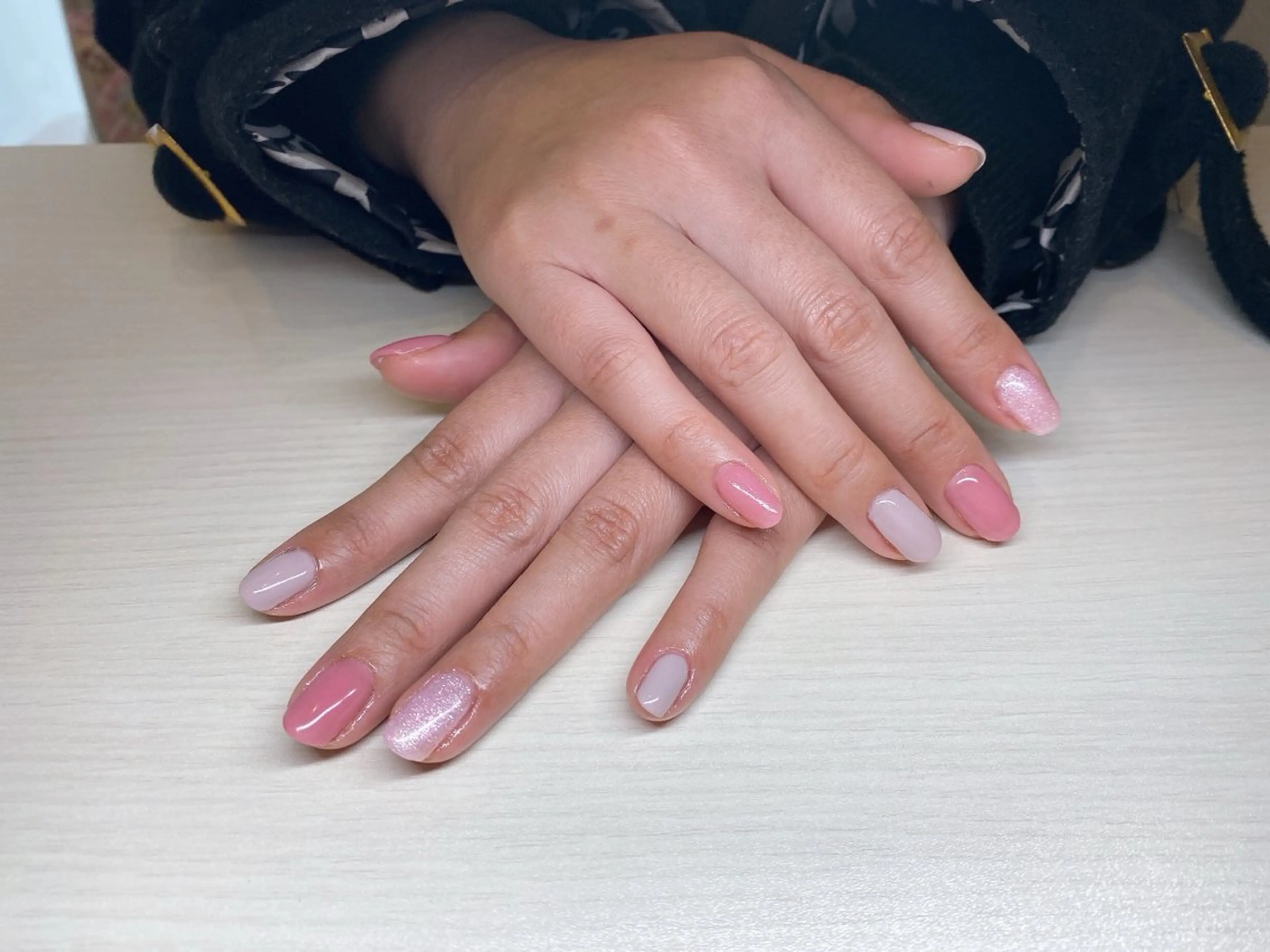 ネイル ラメ(グリッター) ワンカラーネイル ピンク 齋藤 優花のネイルデザイン