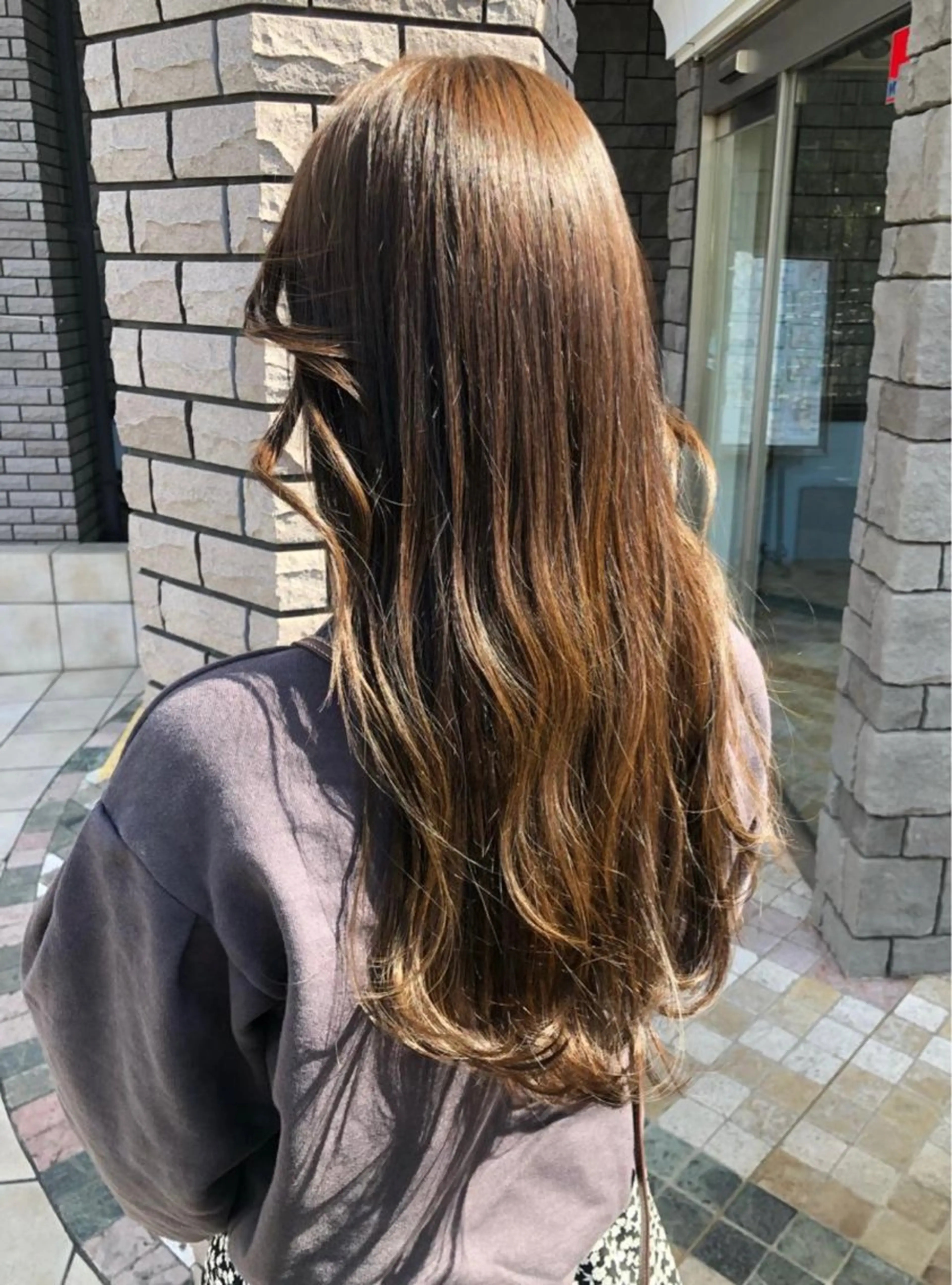 セミロング La fith hair rond 立川店所属・kyosuke 透明感カラーのヘアスタイル