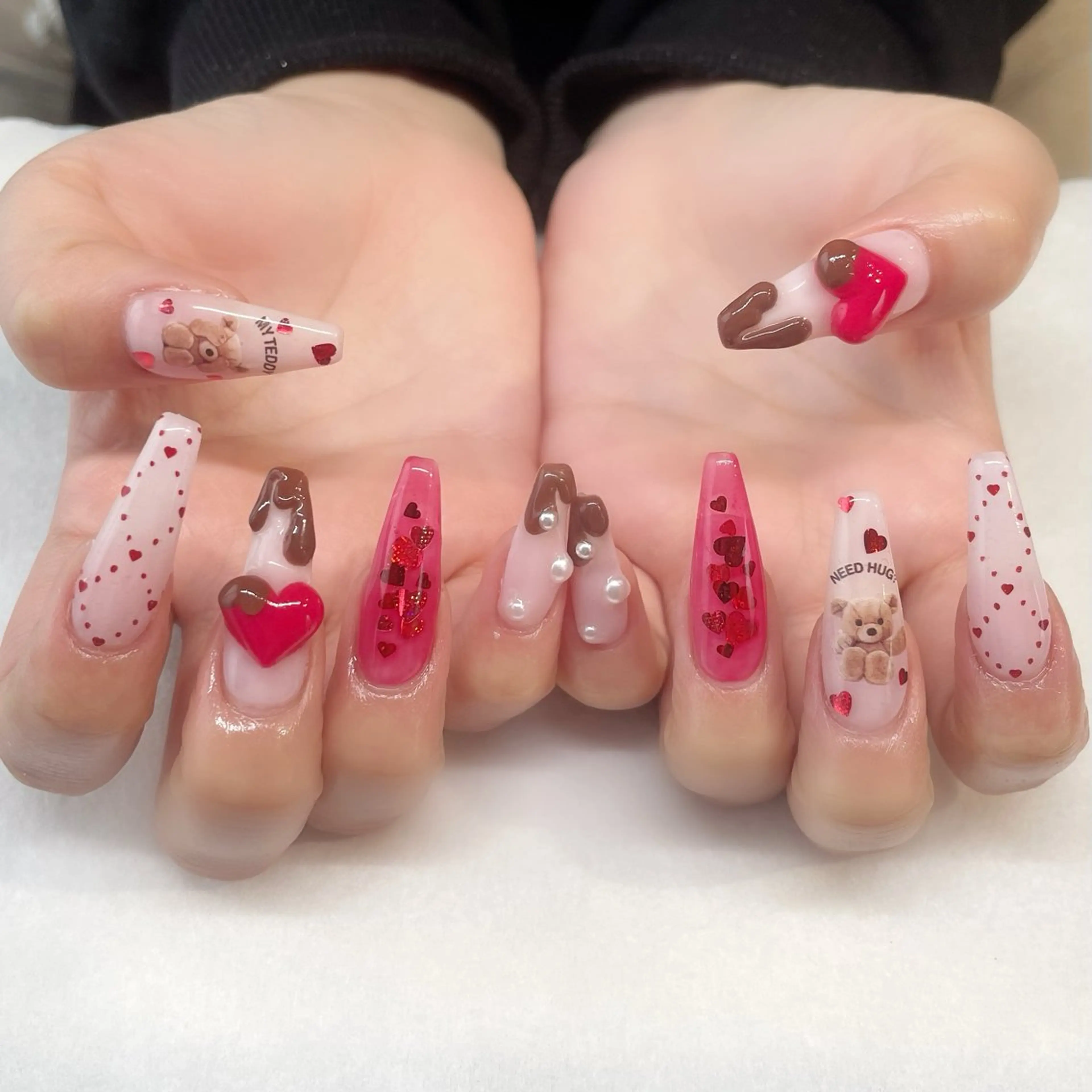 ネイル ハンドネイル 💎🐰 saki. m 🐰💎のネイルデザイン