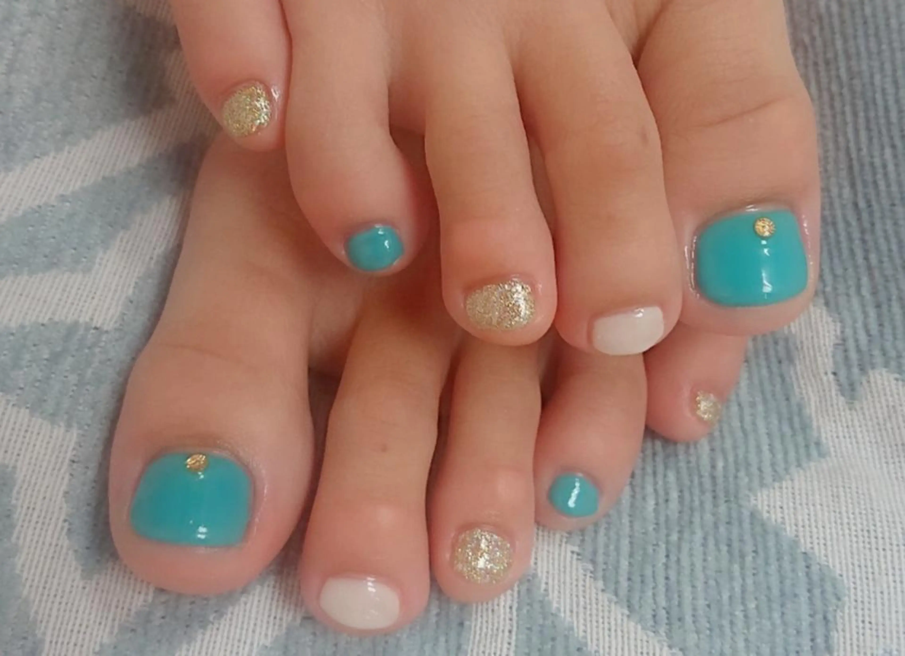 ネイル 🍒当日もOK🍒 𝑳𝑼𝑵𝑨花井のネイルデザイン