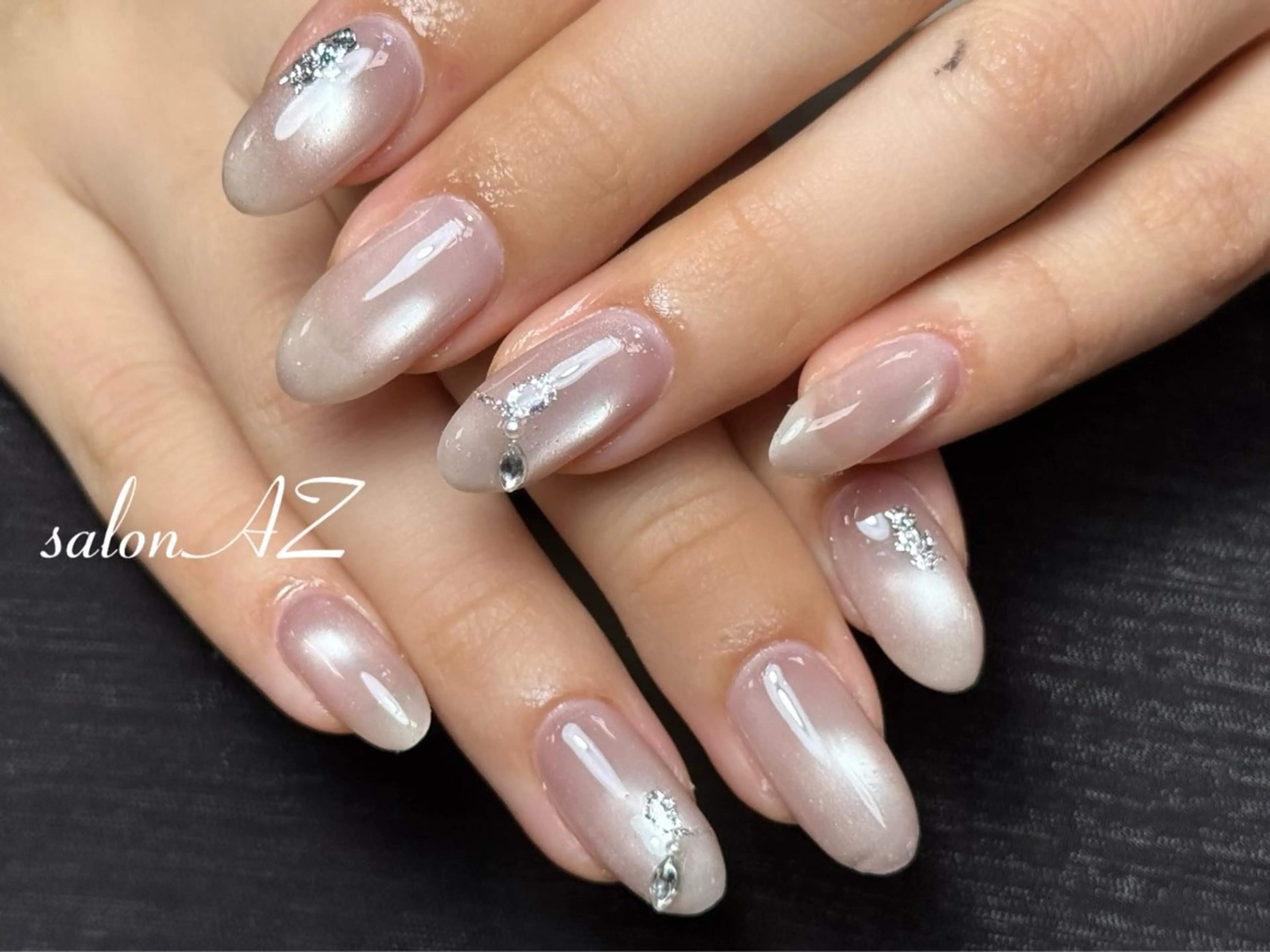 ネイル アートネイル 長さ出し フットネイル フレンチネイル ジェルネイル ハンドネイル salon AZのネイルデザイン