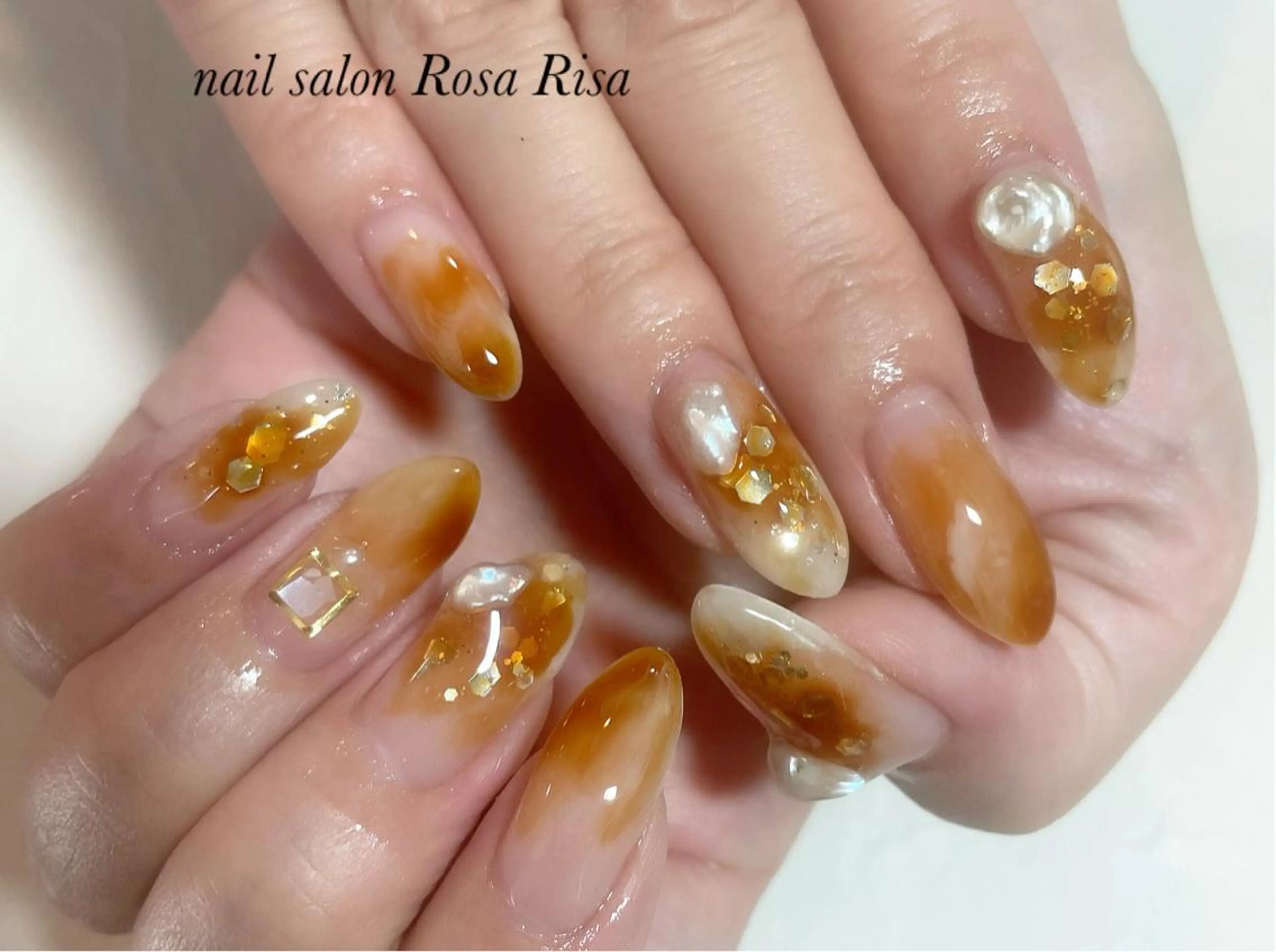 セミロング ネイル ネイルスタジオ シェイクユアハンズのネイルデザイン