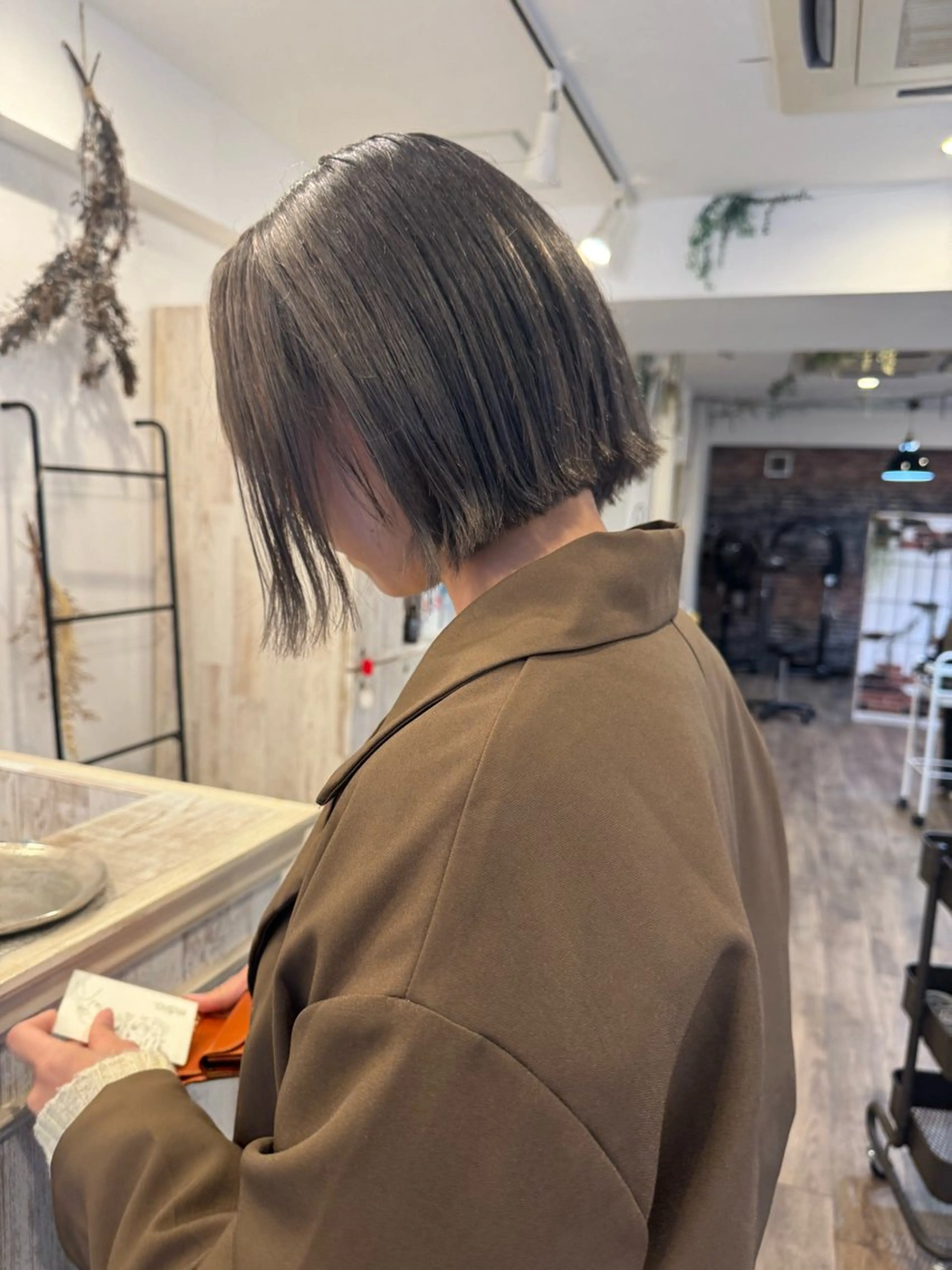 ショート カラー ブリーチ 透明感カラー シルバー ヘアカラー m ā l o.🌷 サカモトマイコのヘアスタイル