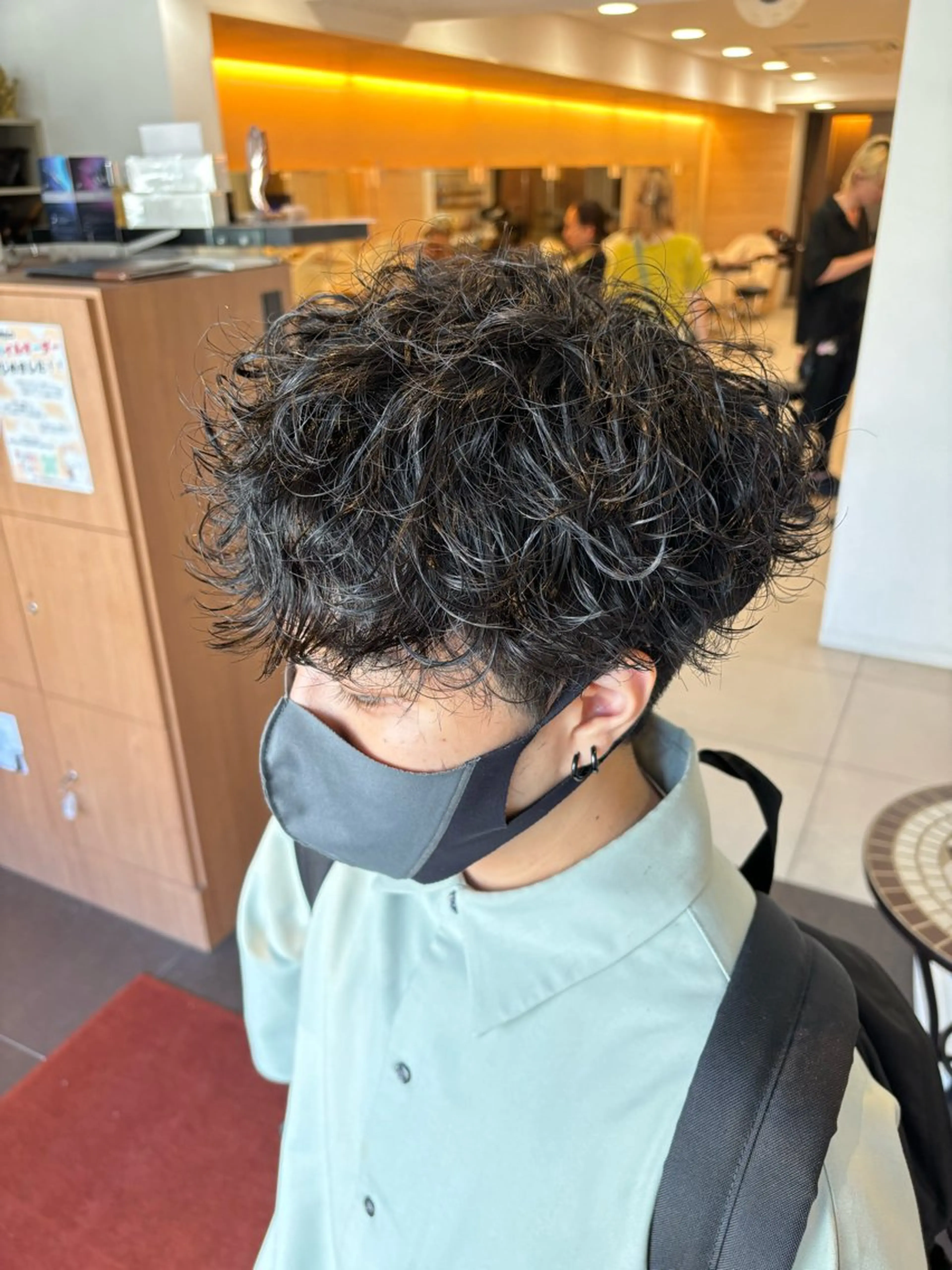 ショート パーマ メンズ メンズパーマ 波巻きパーマ 塩谷黎✨ブリーチ無W カラーメンズパーマ✨のヘアスタイル