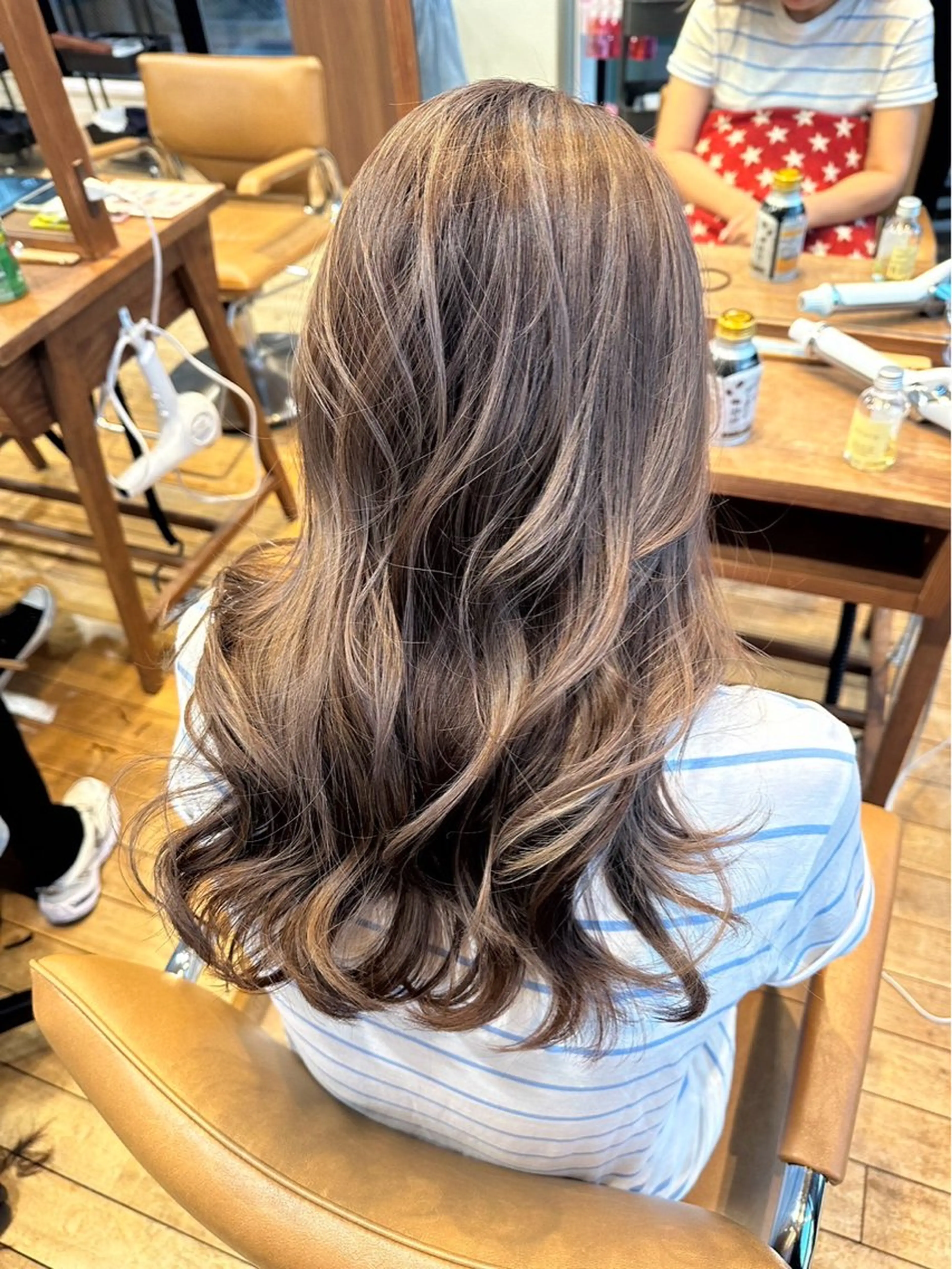 ロング カラー 羽山 笑夢のヘアスタイル