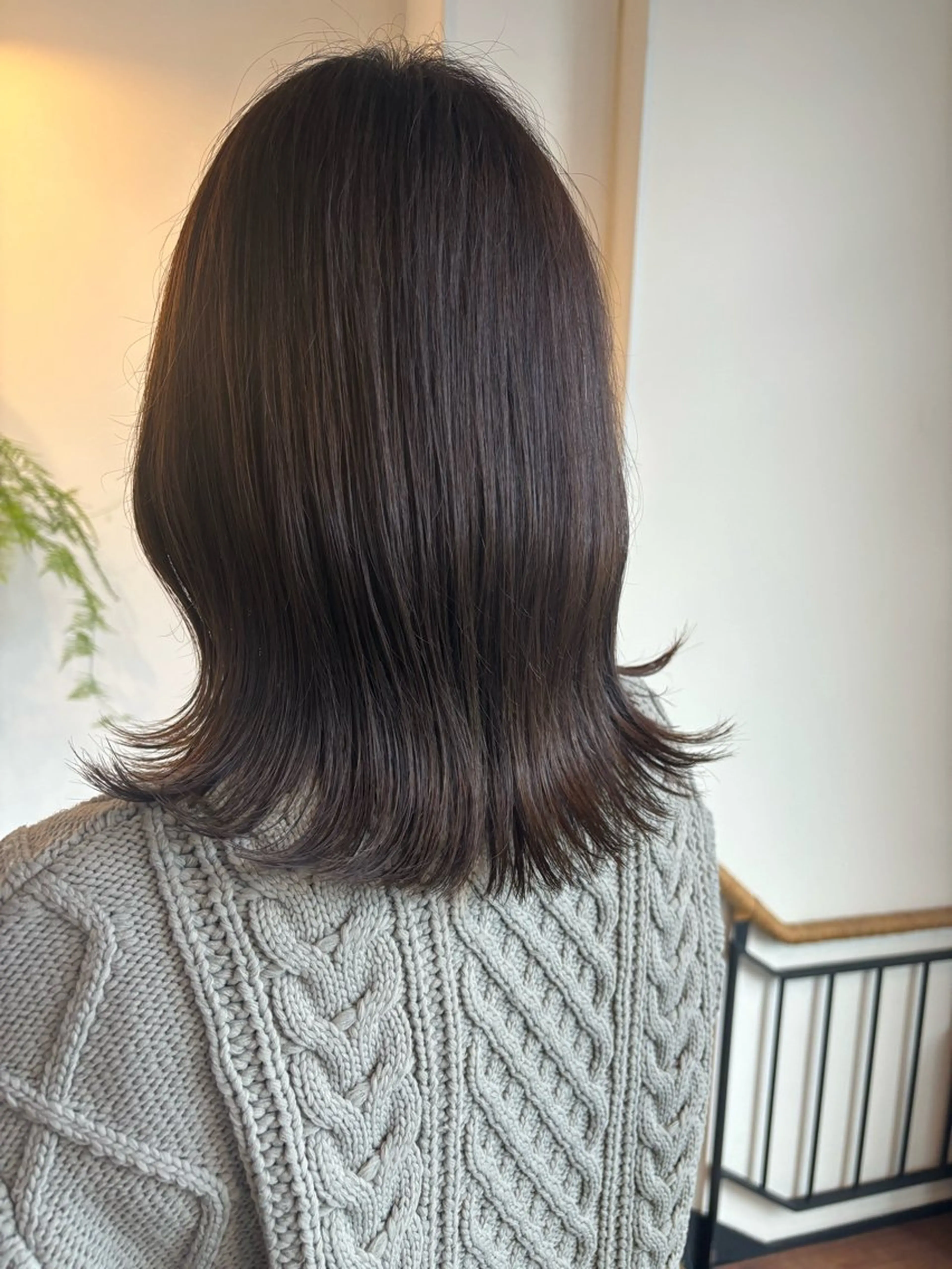 ミディアム 外ハネヘア 顔周りの似合わせ特化 井手麻梨栄のヘアスタイル