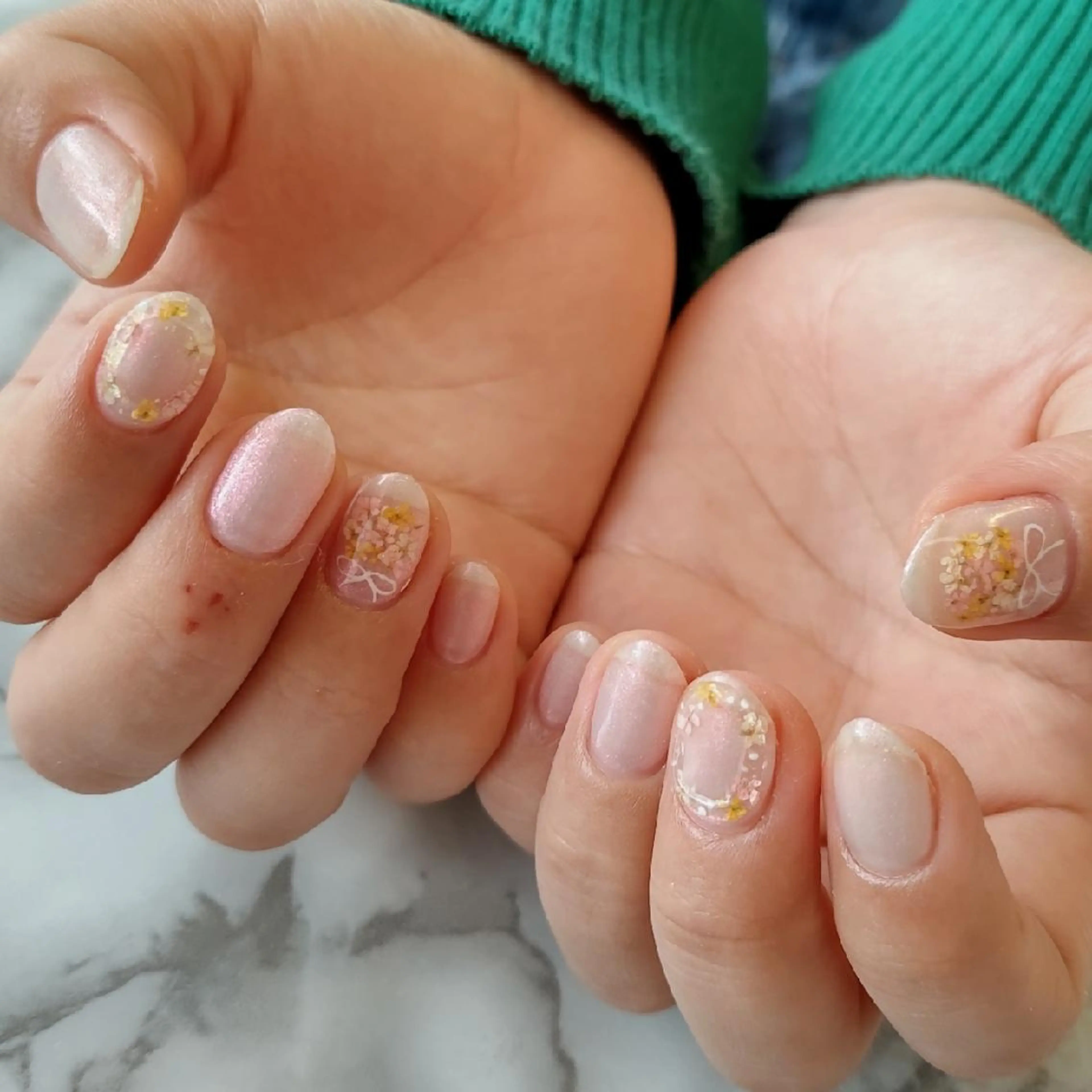 ネイル ジェヌインネイル 河内のネイルデザイン