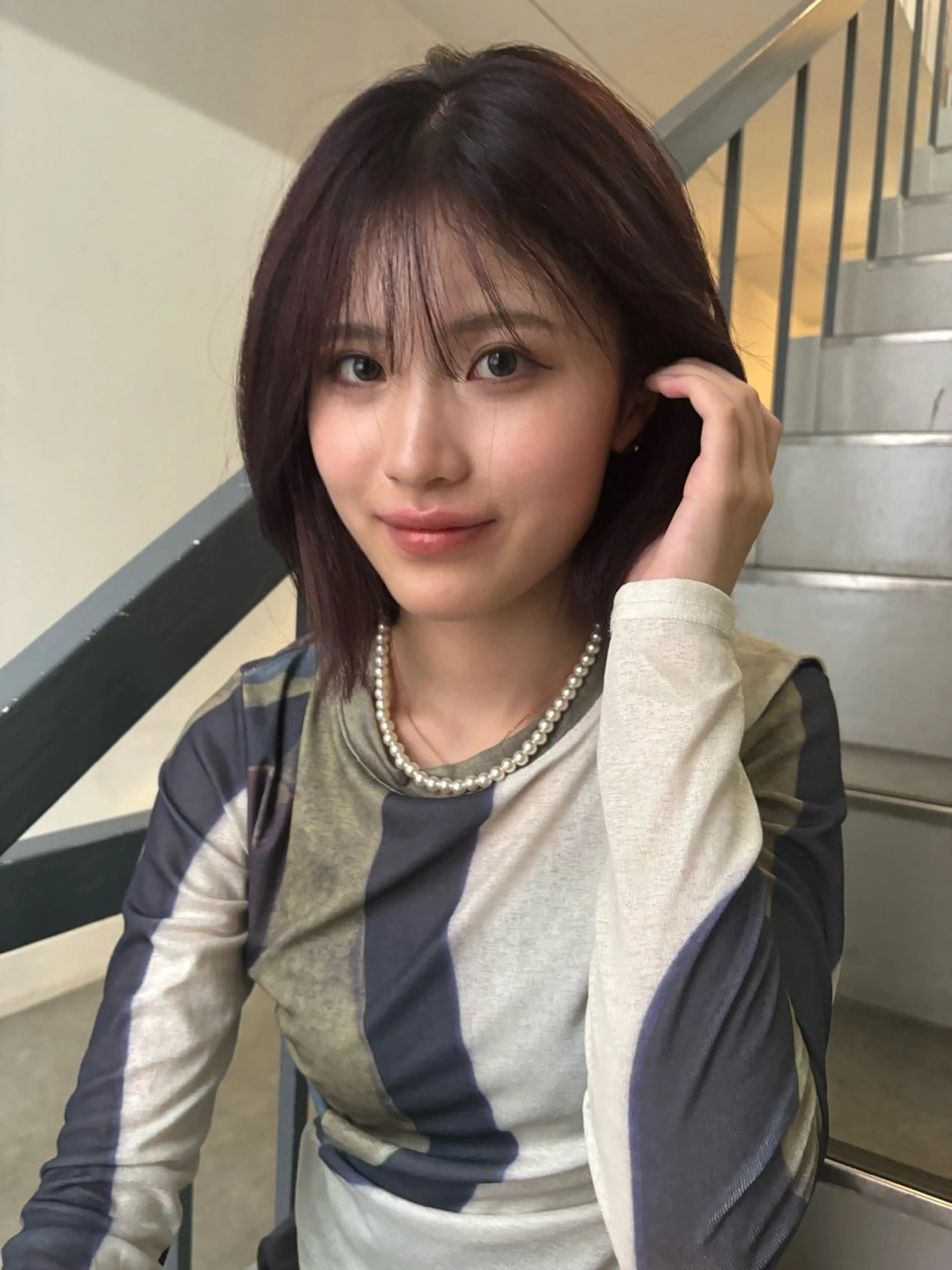 ミディアム 朝倉 南のヘアスタイル