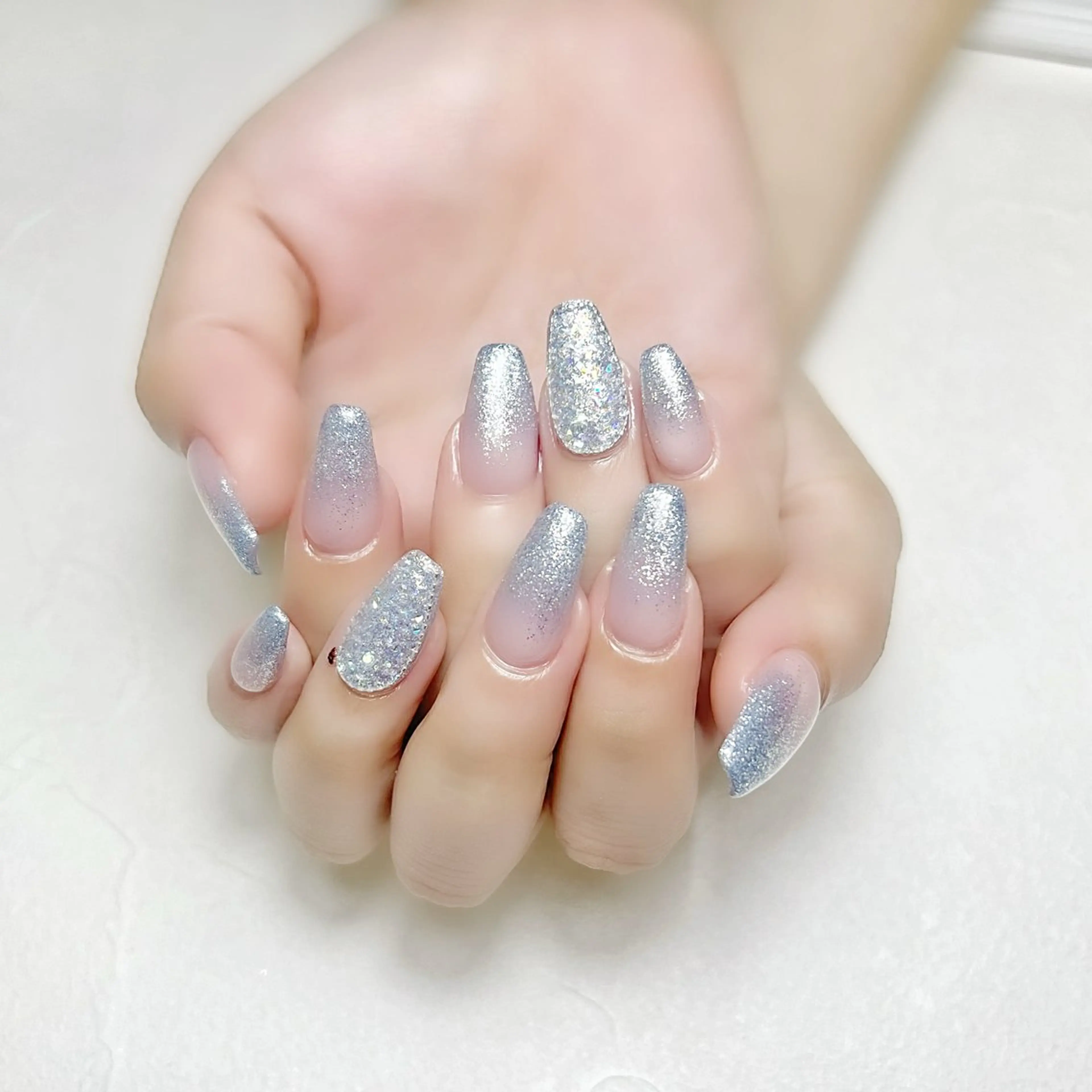 ネイル ブルー ガーリー グラデーション キラキラネイル 夏ネイル rouse nail RISATOのネイルデザイン