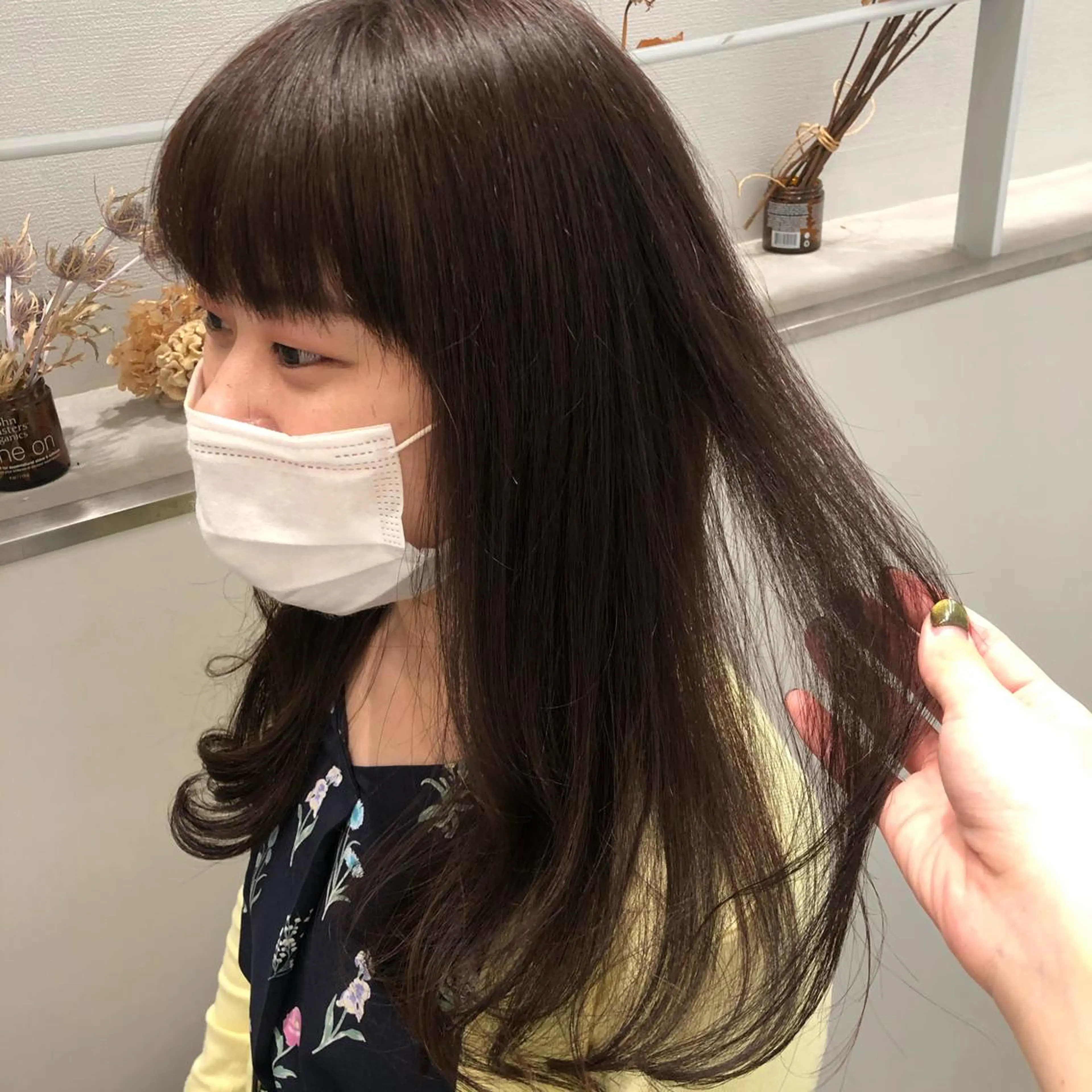 ロング カラー アッシュ ラベンダーカラー ラベンダーアッシュ カット ヘアカラー トリートメント 柏木  彩花のヘアスタイル