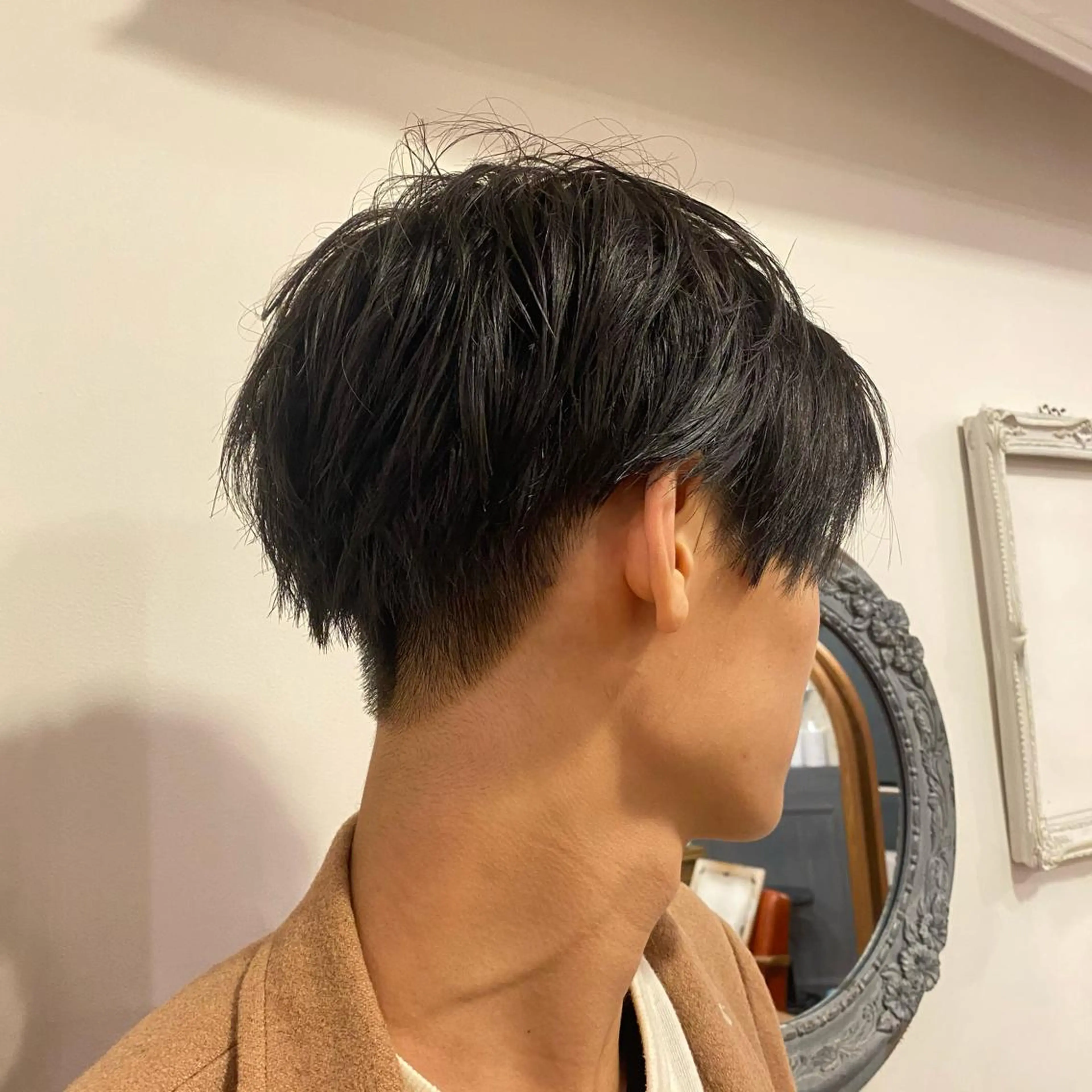 カラー メンズ 黒髪 ブルーカラー ブルーブラック SENSE beauty salon所属・髪質改善/カラー/ カット/富岡佑麻のヘアスタイル