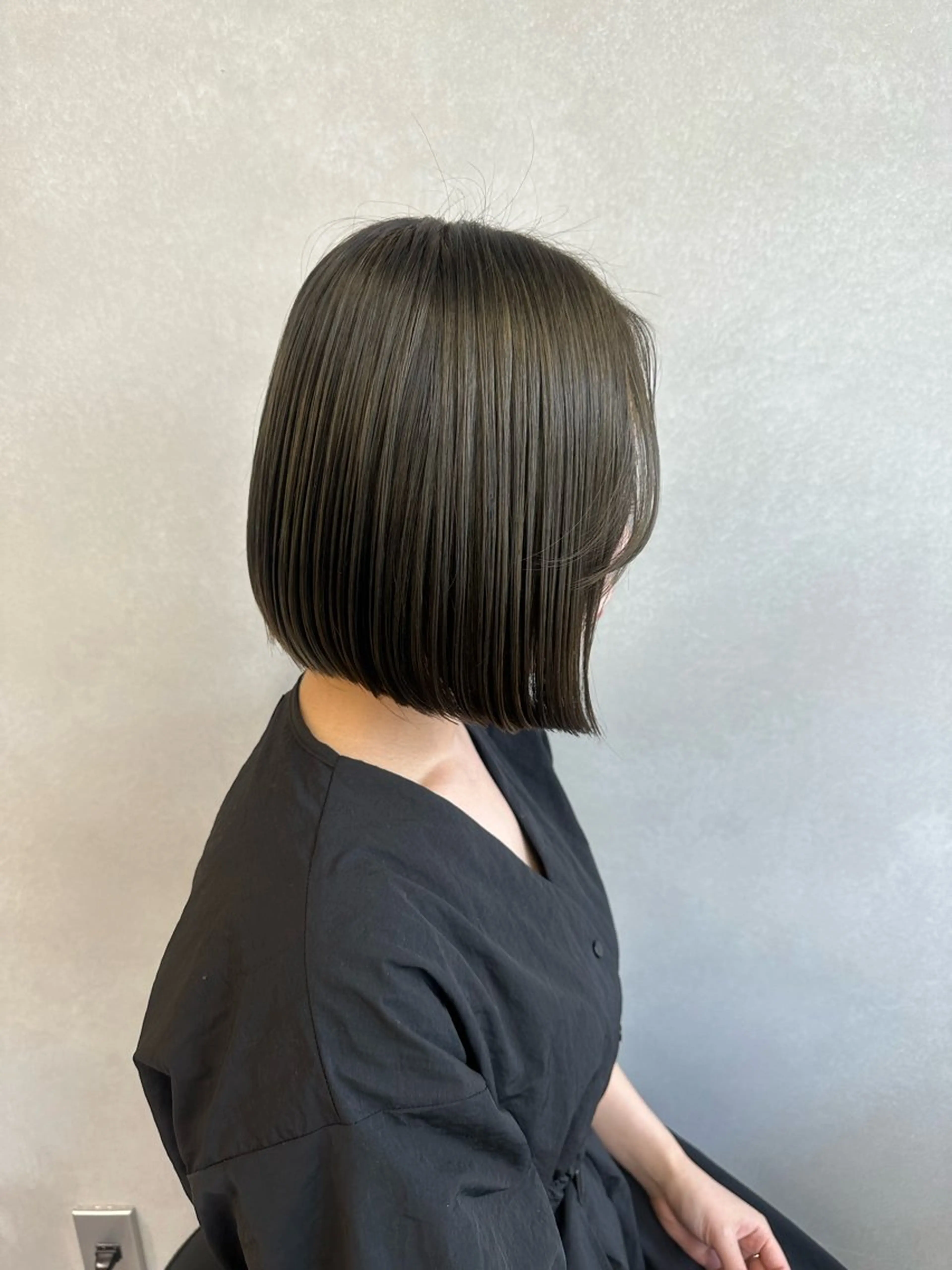 ショート カラー アッシュ オリーブアッシュ ジャックモアザン新宿店所属・谷山 葵のヘアスタイル