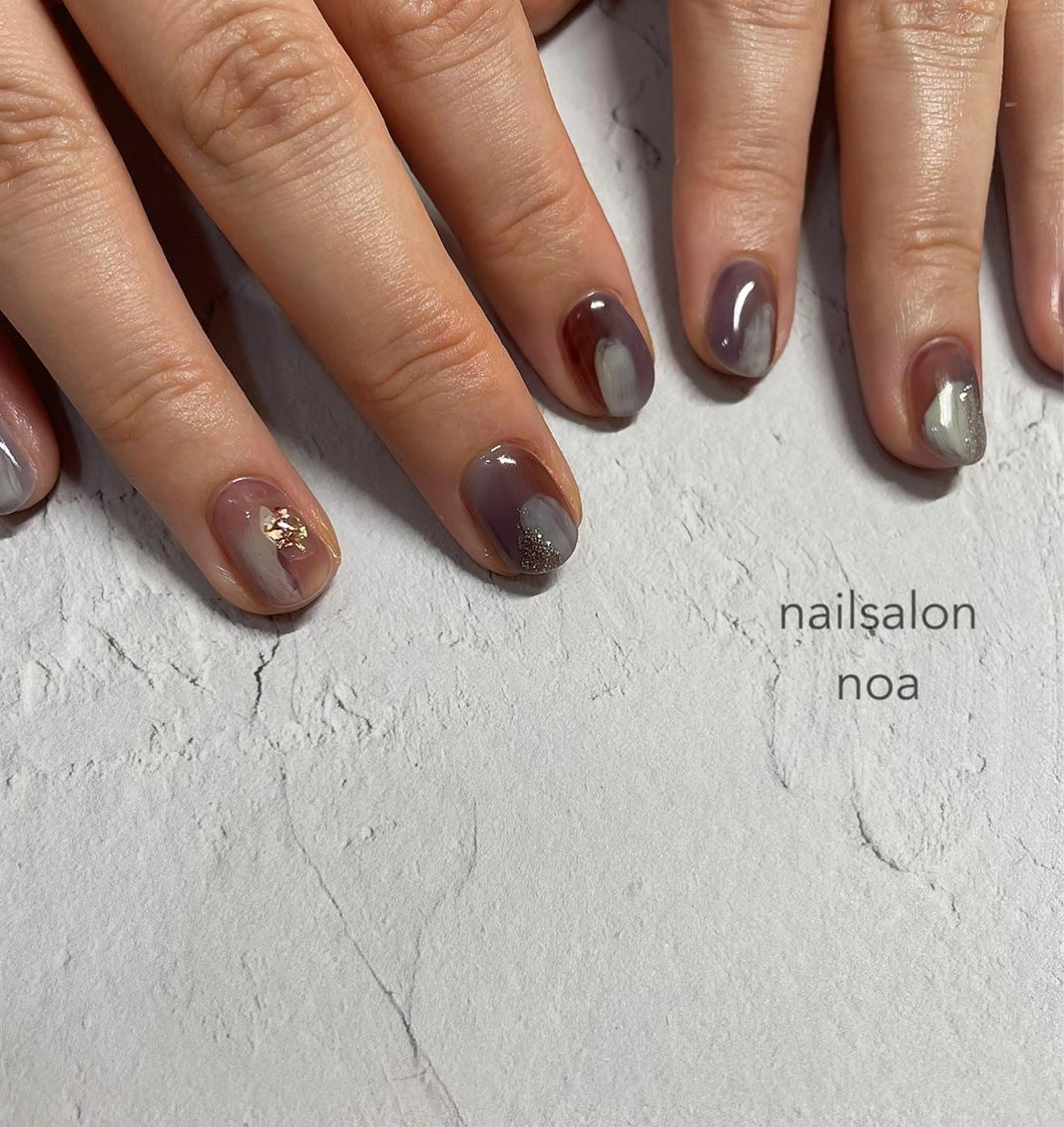 ネイル アートネイル オーロラネイル カジュアル ジェルネイル 氷ネイル・うるうるネイル nailsalon noa所属・ショートネイル専門店 sakiのネイルデザイン