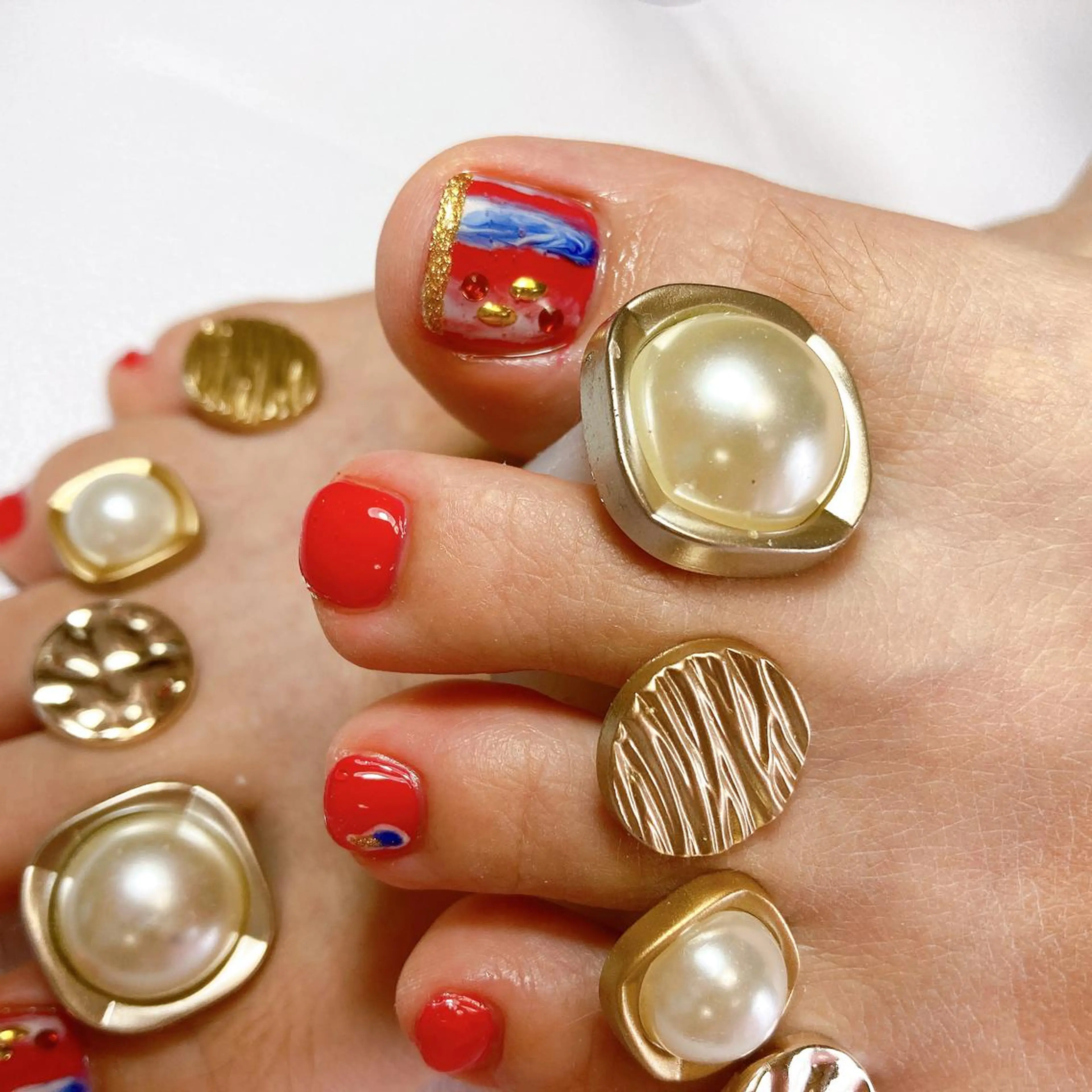 ネイル さゆりネイル&ビューティーサロン所属・古屋 早友里のネイルデザイン