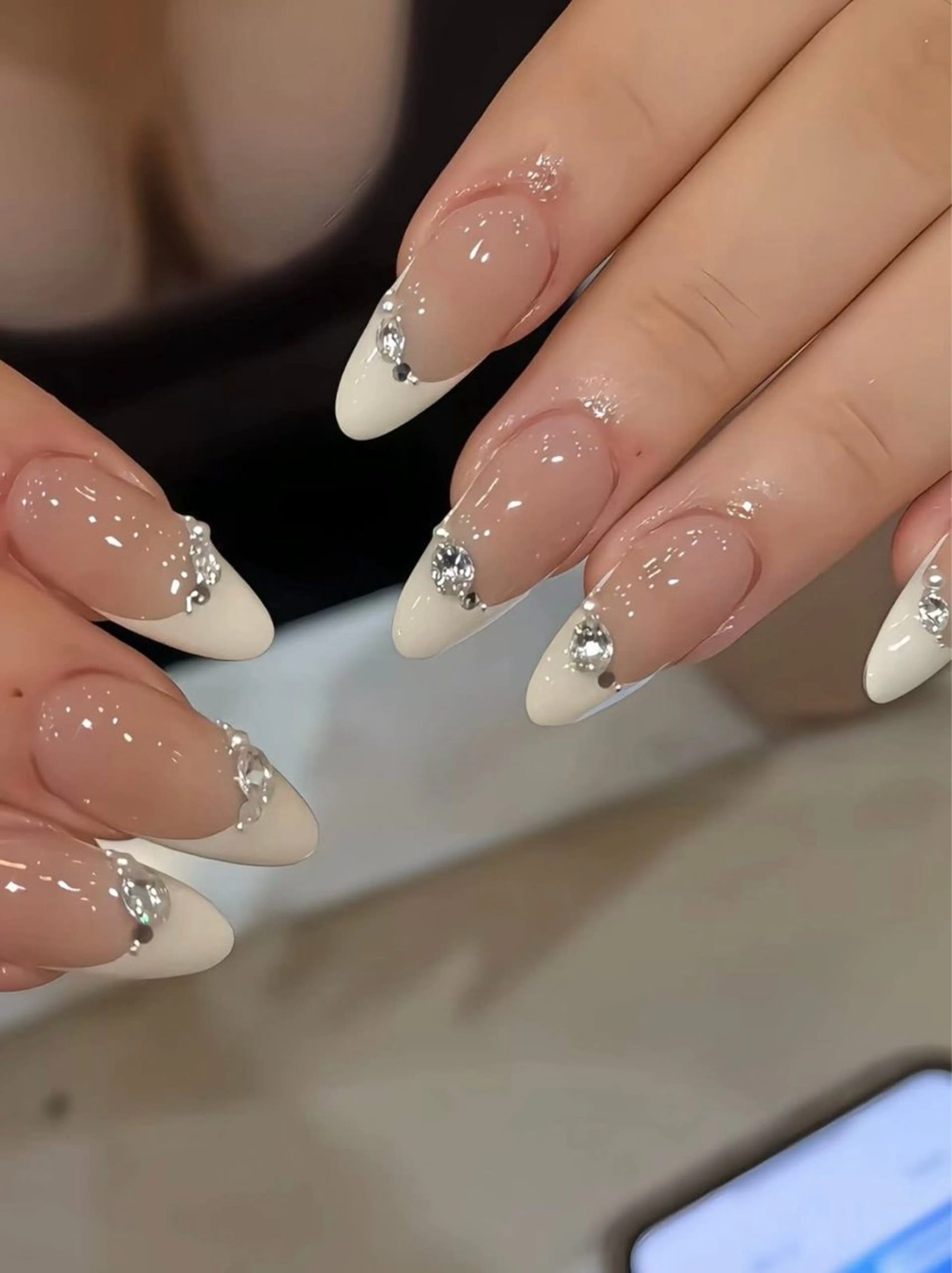 ネイル ハンドネイル T. Leeのネイルデザイン