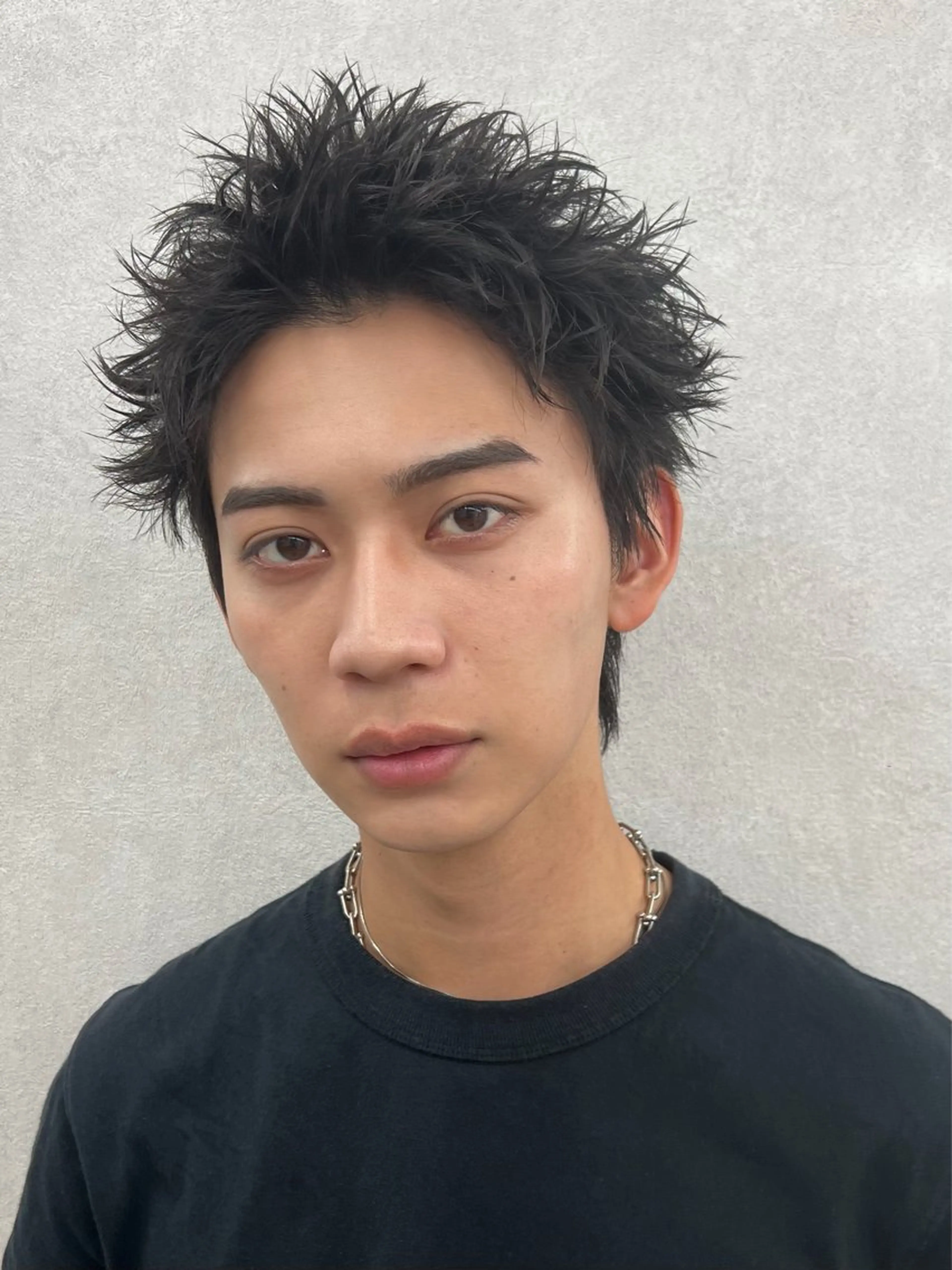 ショート パーマ メンズ メンズパーマ スパイキーショート ショートヘア カット パーマ フェザーパーマ✨️ スパイキーショートのヘアスタイル