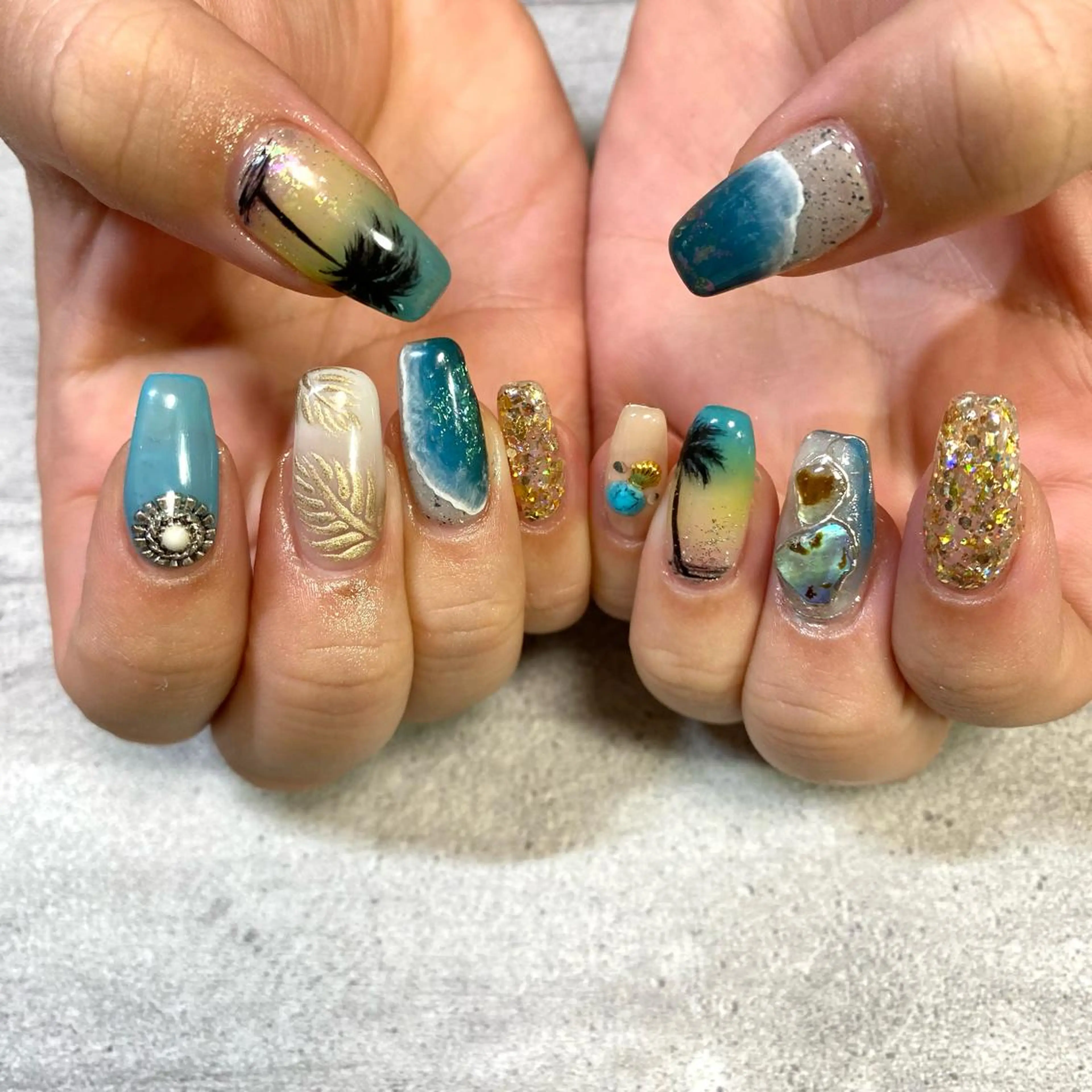 セミロング カラー パーマ ヘアアレンジ メンズ キッズ ネイル マツエク・マツパ アイブロウ 夏ネイル 今福鶴見ネイル 8(ｴｲﾄ)のネイルデザイン