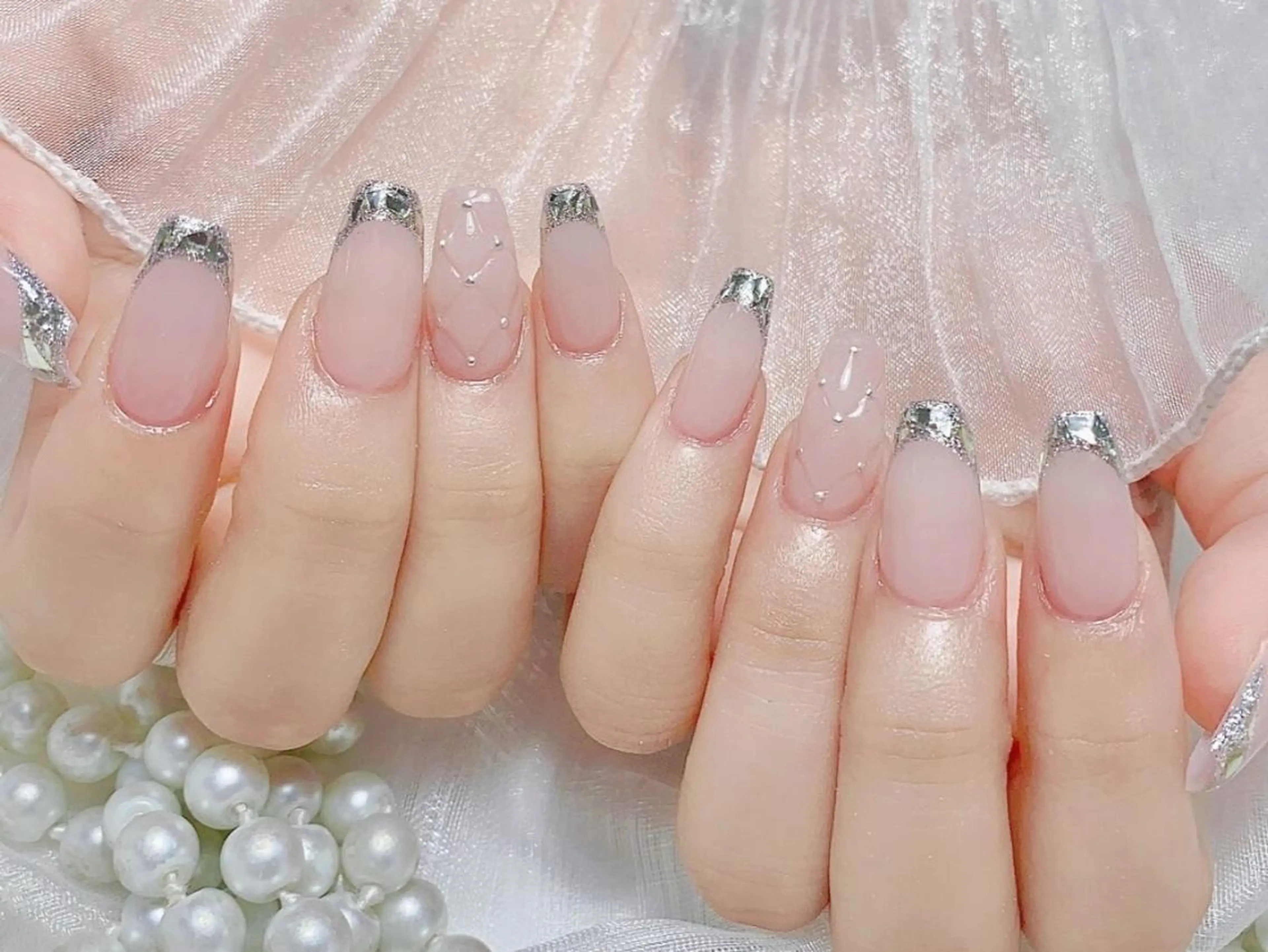 ネイル Hanya 🌈のネイルデザイン