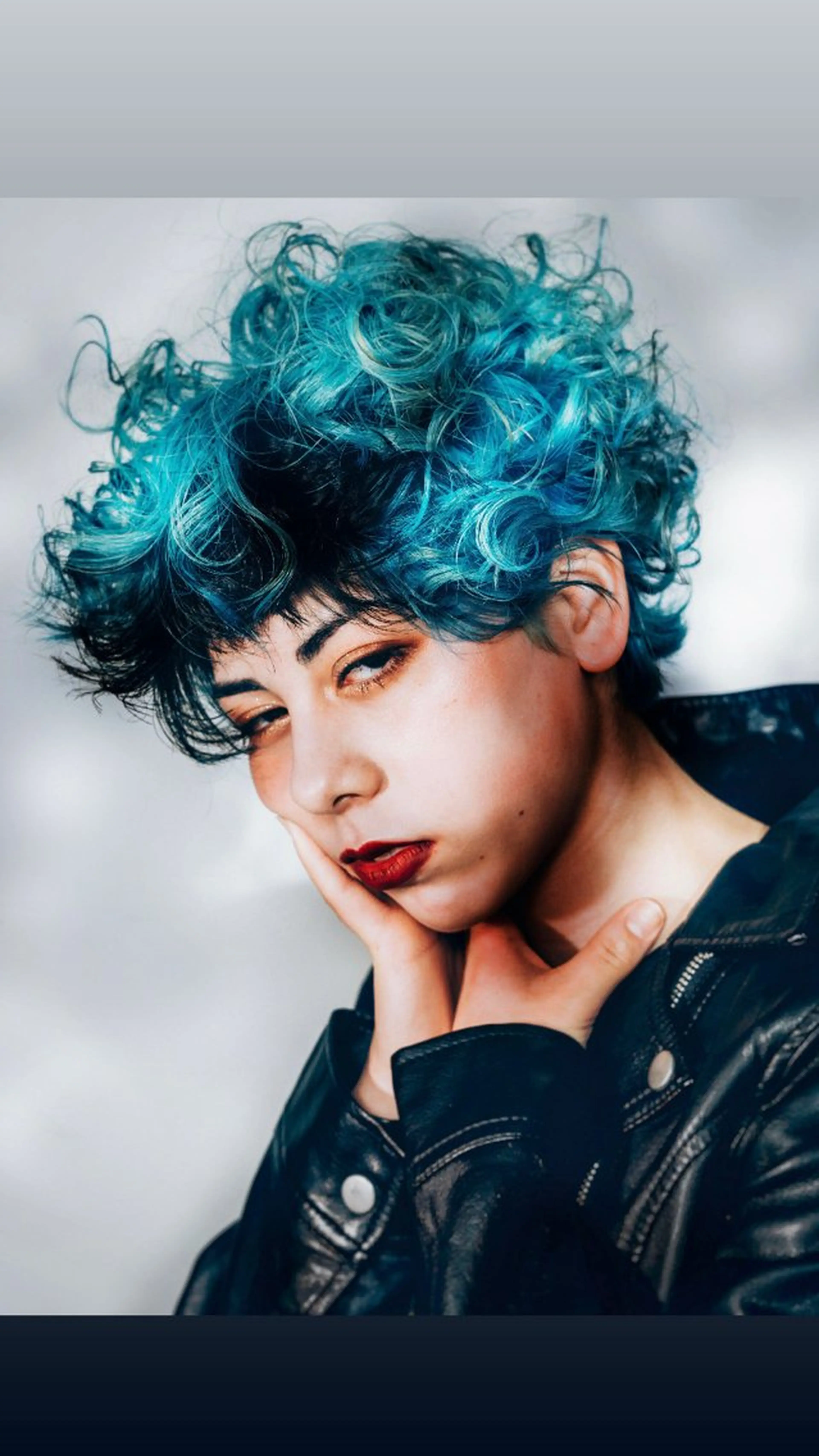 ショート カラー デザインカラー KOKOMO所属・Mizogami Yuriのヘアスタイル