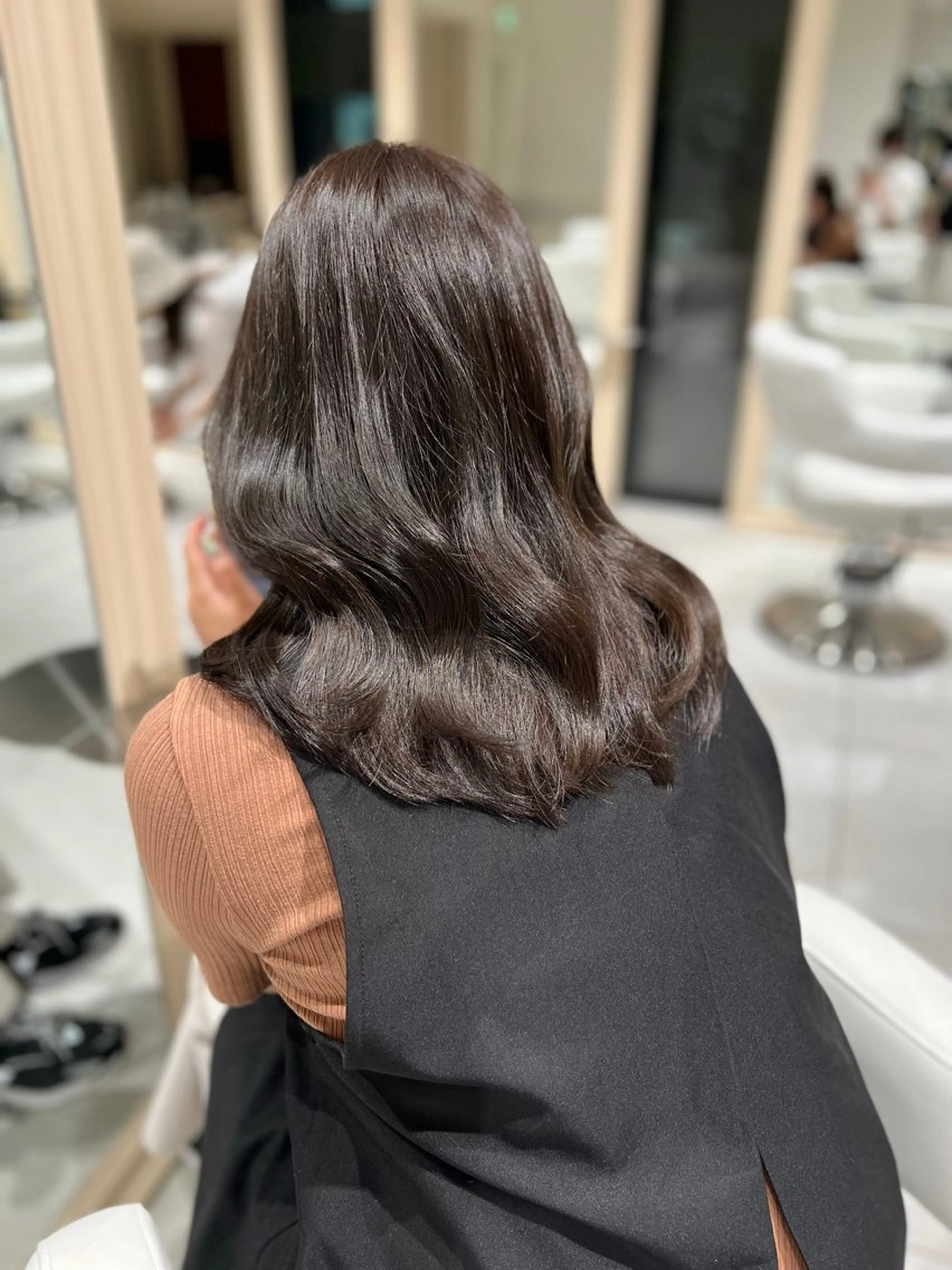 カラー グレージュ 小林 奏太のヘアスタイル