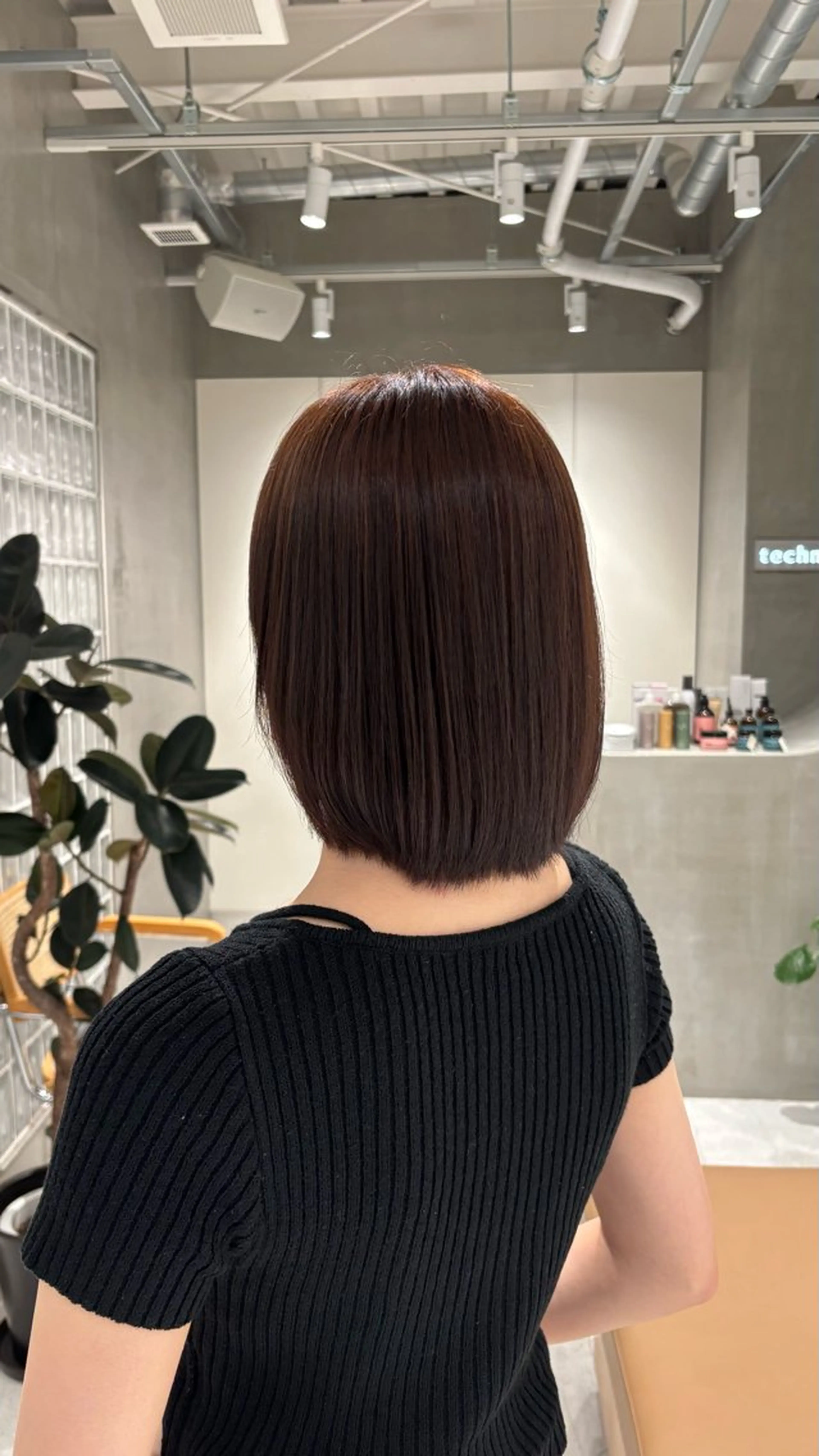 カラー techné所属・塔尾 真那のヘアスタイル