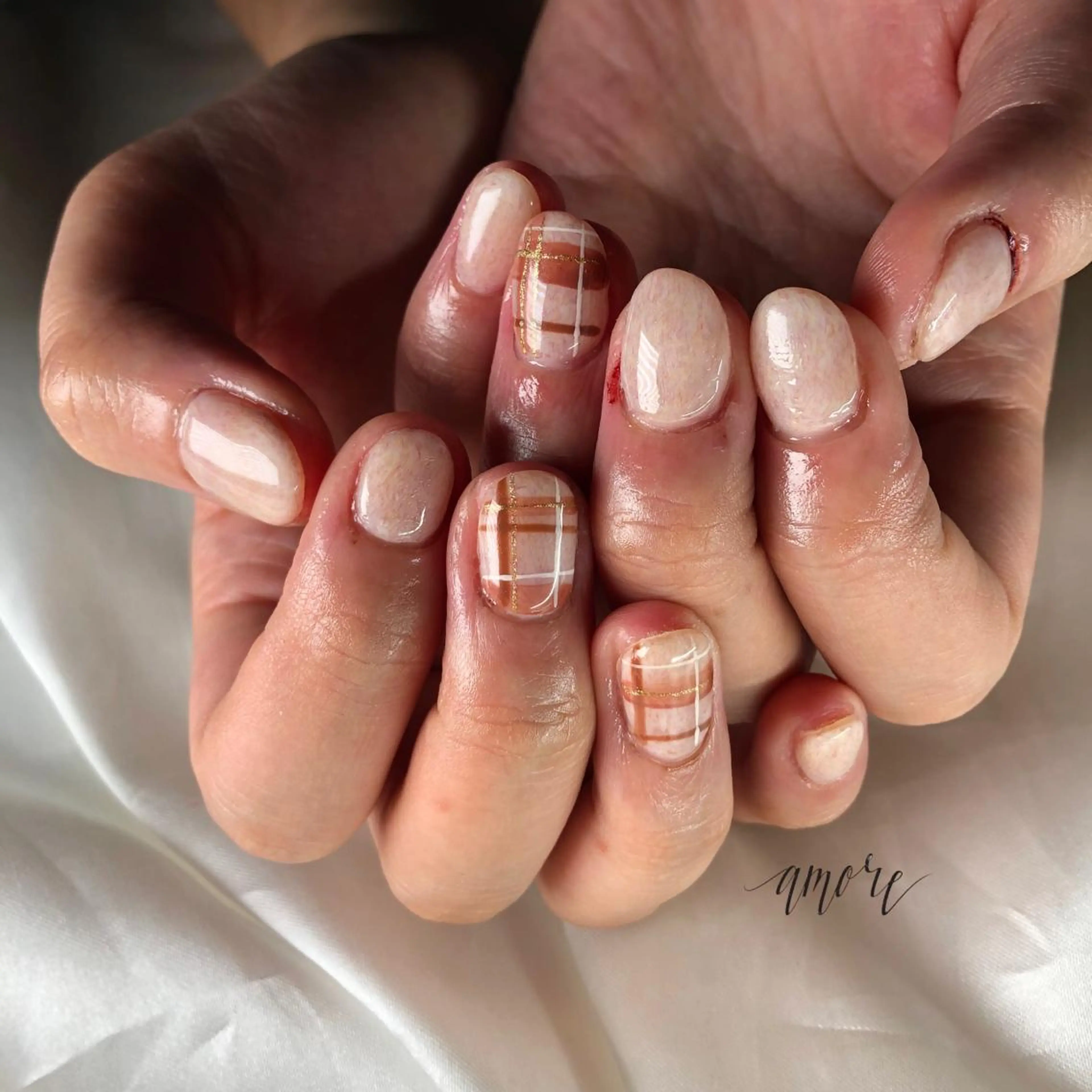 ネイル ジェルネイル 氷ネイル・うるうるネイル キラキラネイル マグネットネイル ミラーネイル You kyehwaのネイルデザイン