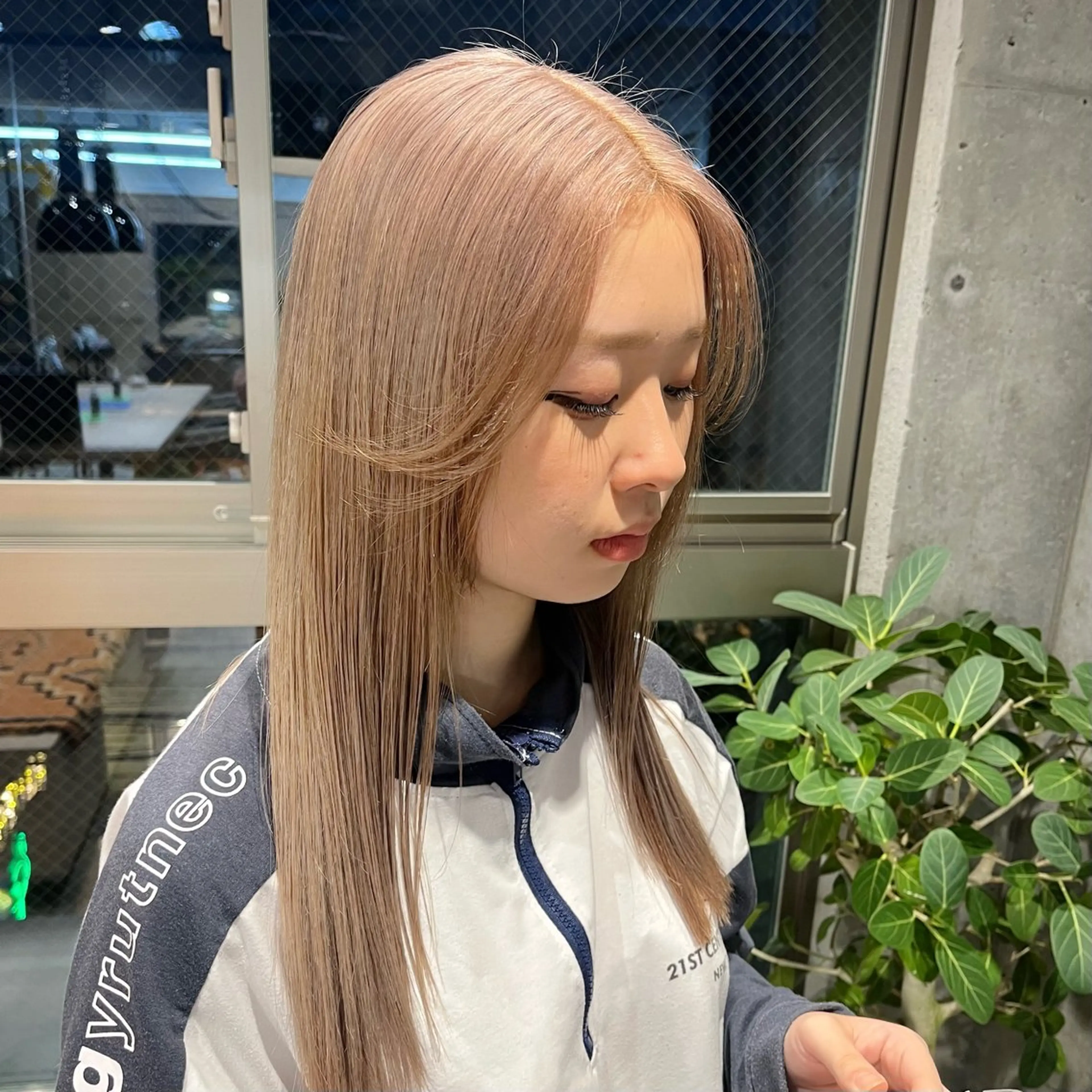 【⭐️ハイブリーチ＋ワンカラー⭐️】綺麗なハイトーンを維持したい方に🍼の写真