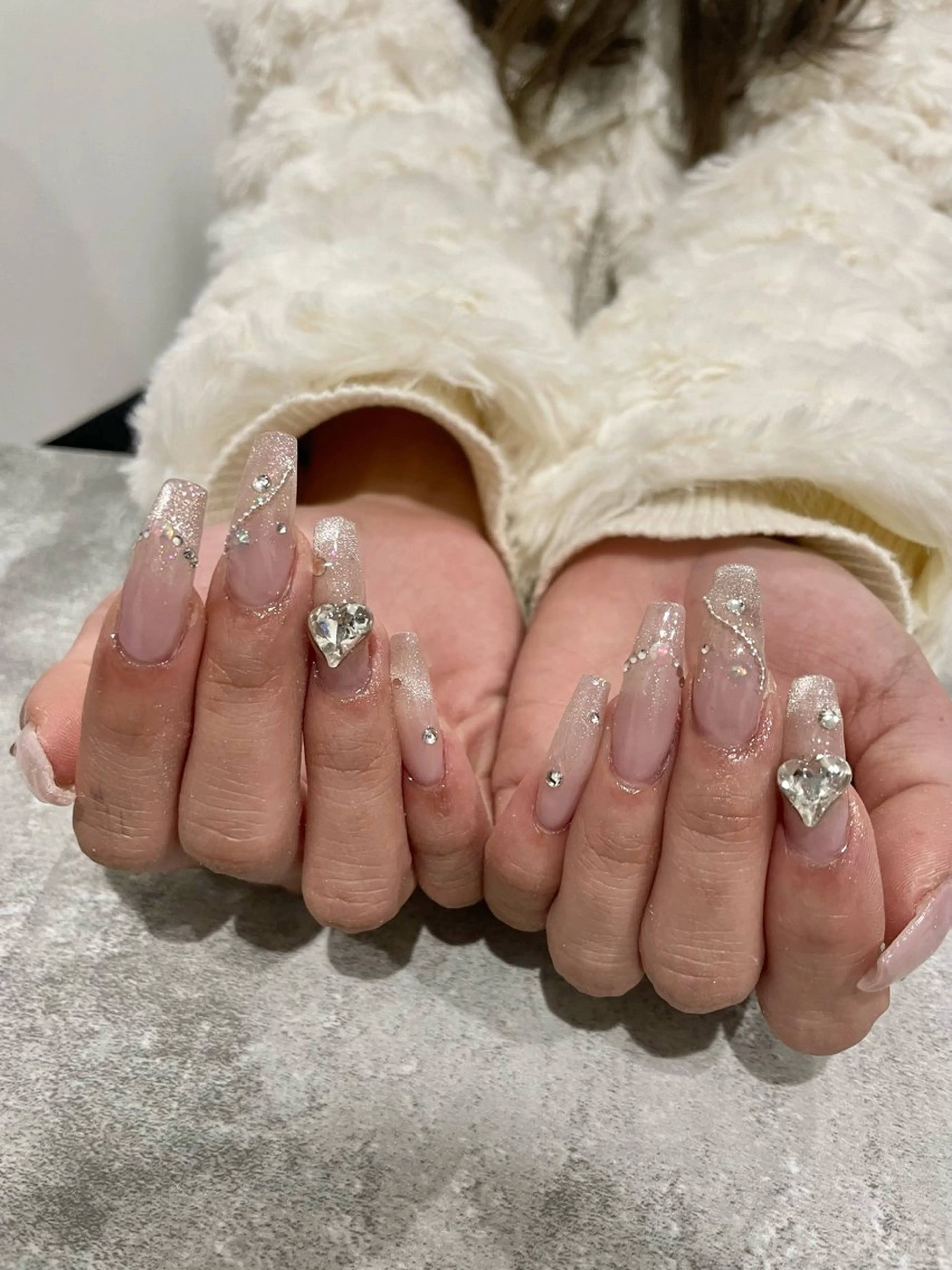 ネイル 持ち込み ハンドネイル Raviliss ♡のネイルデザイン