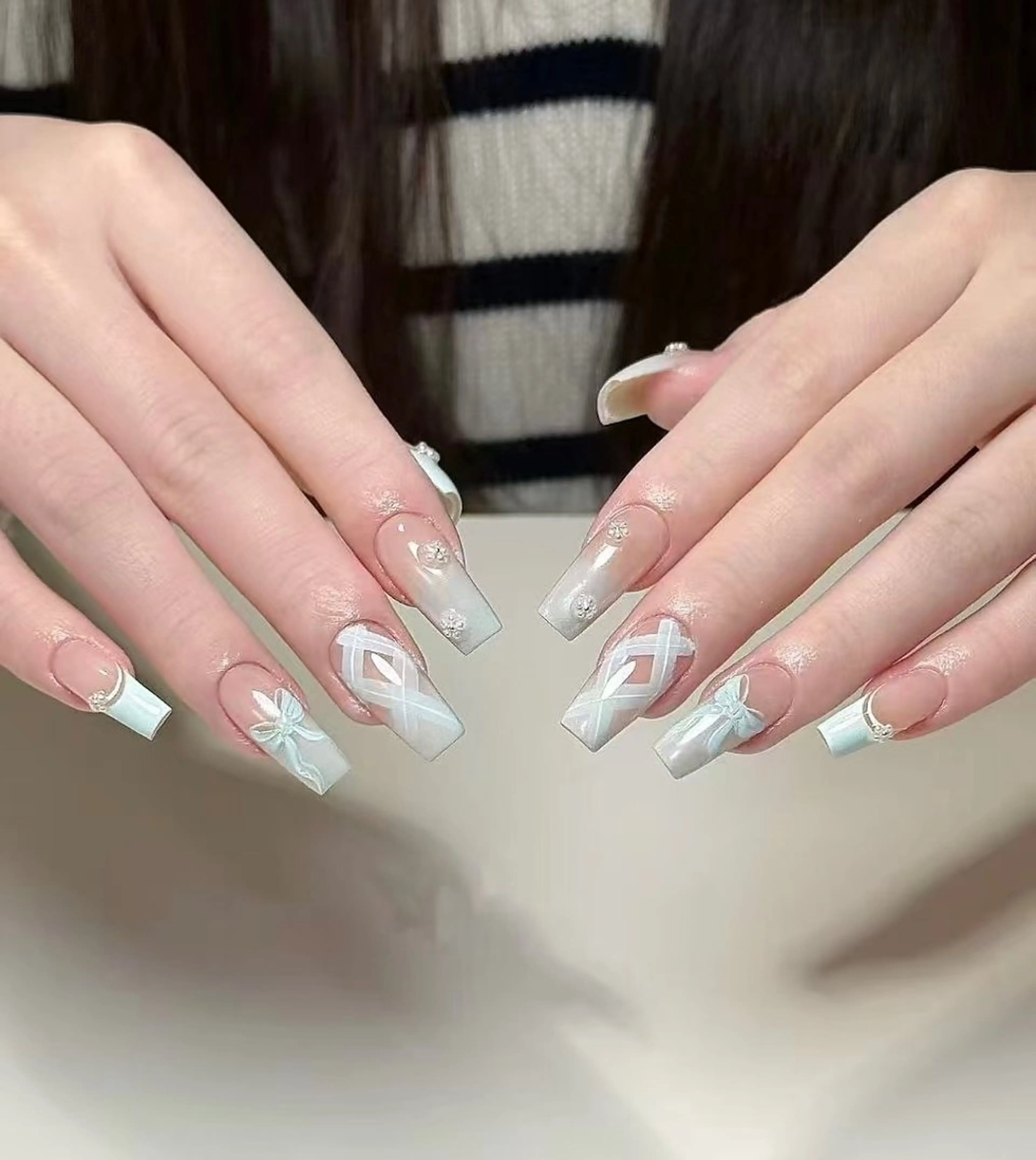 ネイル フラワーネイル フレンチネイル ジェルネイル ガラスフレンチ ハート ハンドネイル BabyYouMi ねねのネイルデザイン