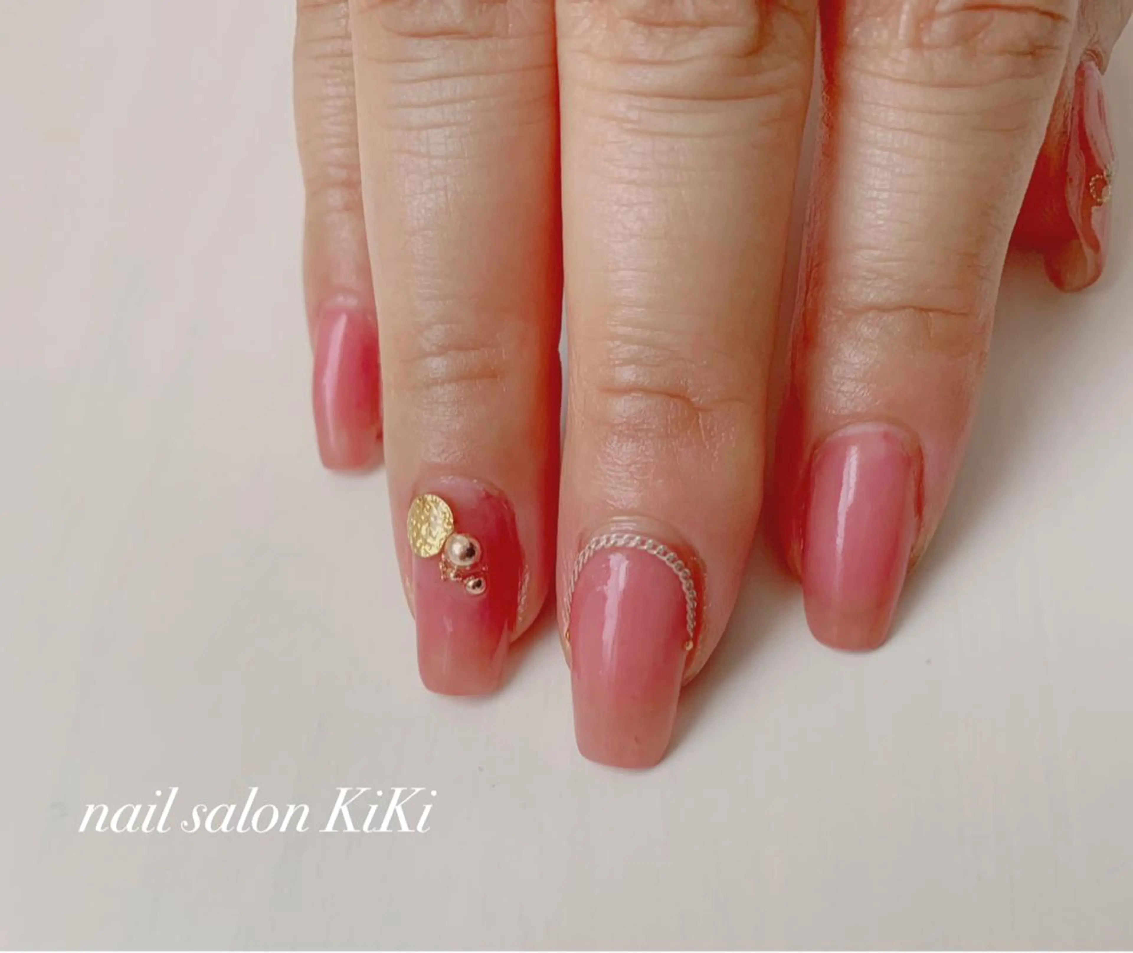 ネイル ジェルネイル K. KiKiのネイルデザイン