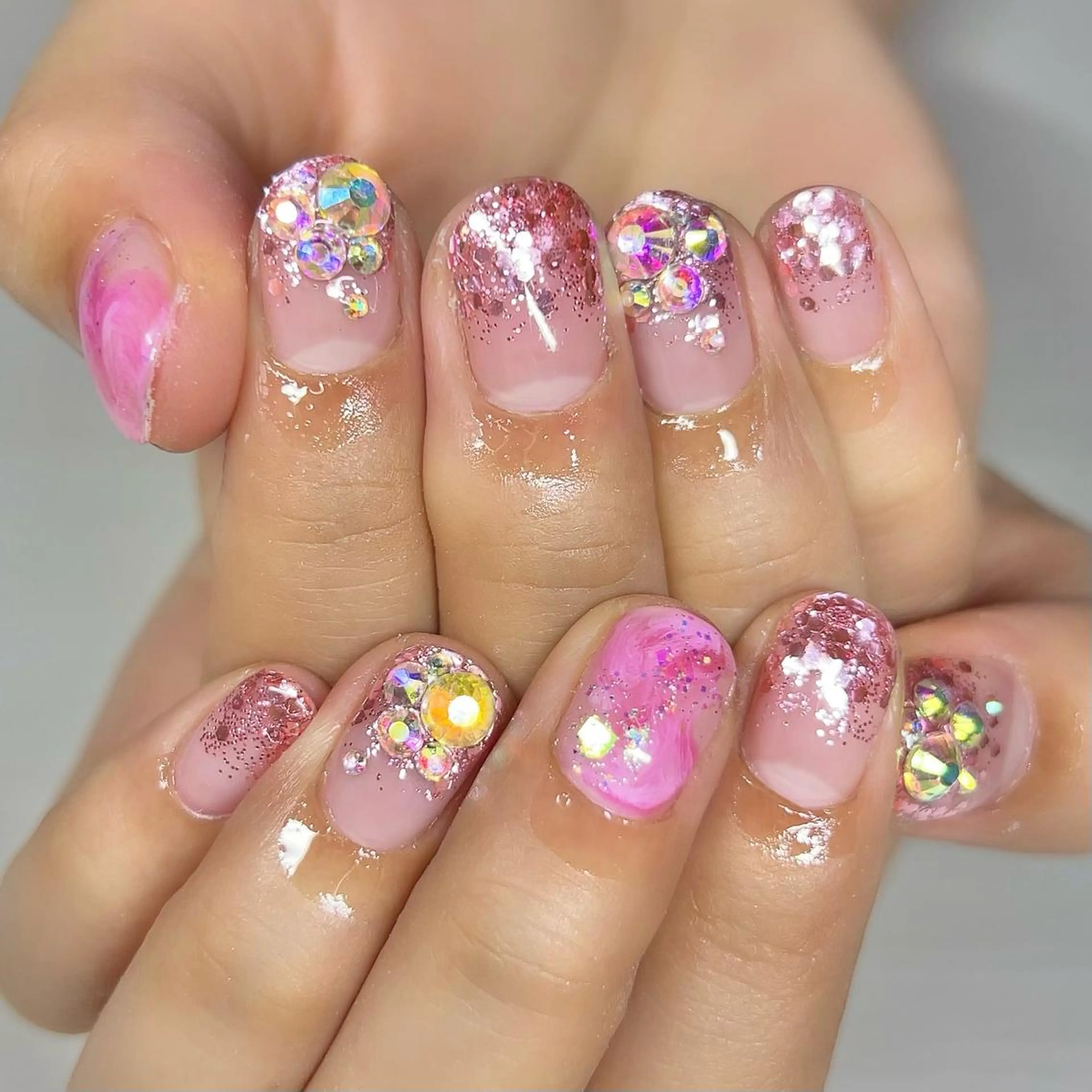 ネイル キラキラネイル ピンク ハンドネイル 【Yappy🌈】 💖P-tanaのネイルデザイン