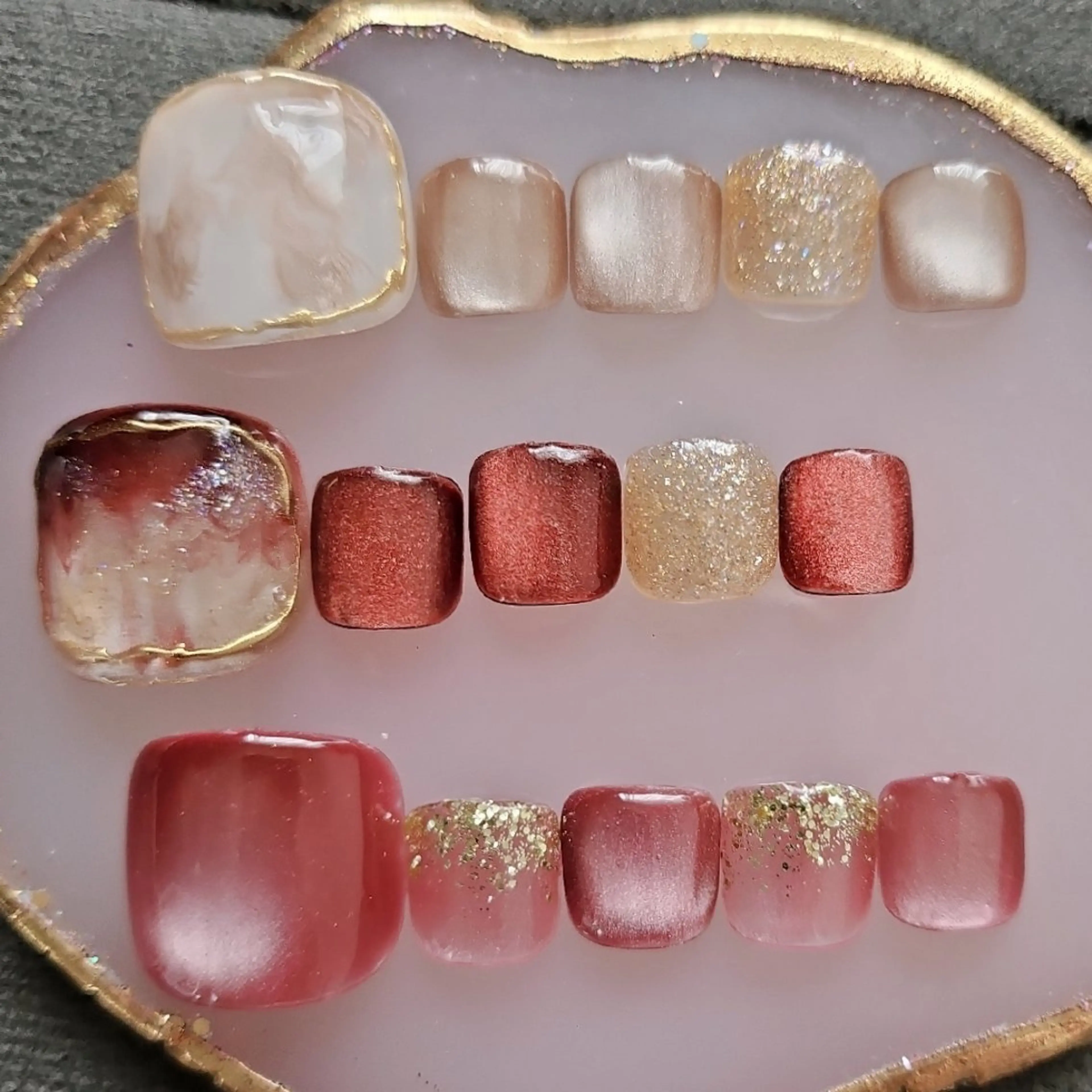 フットネイル💎マグネットデザイン3種【オフ無料】の写真