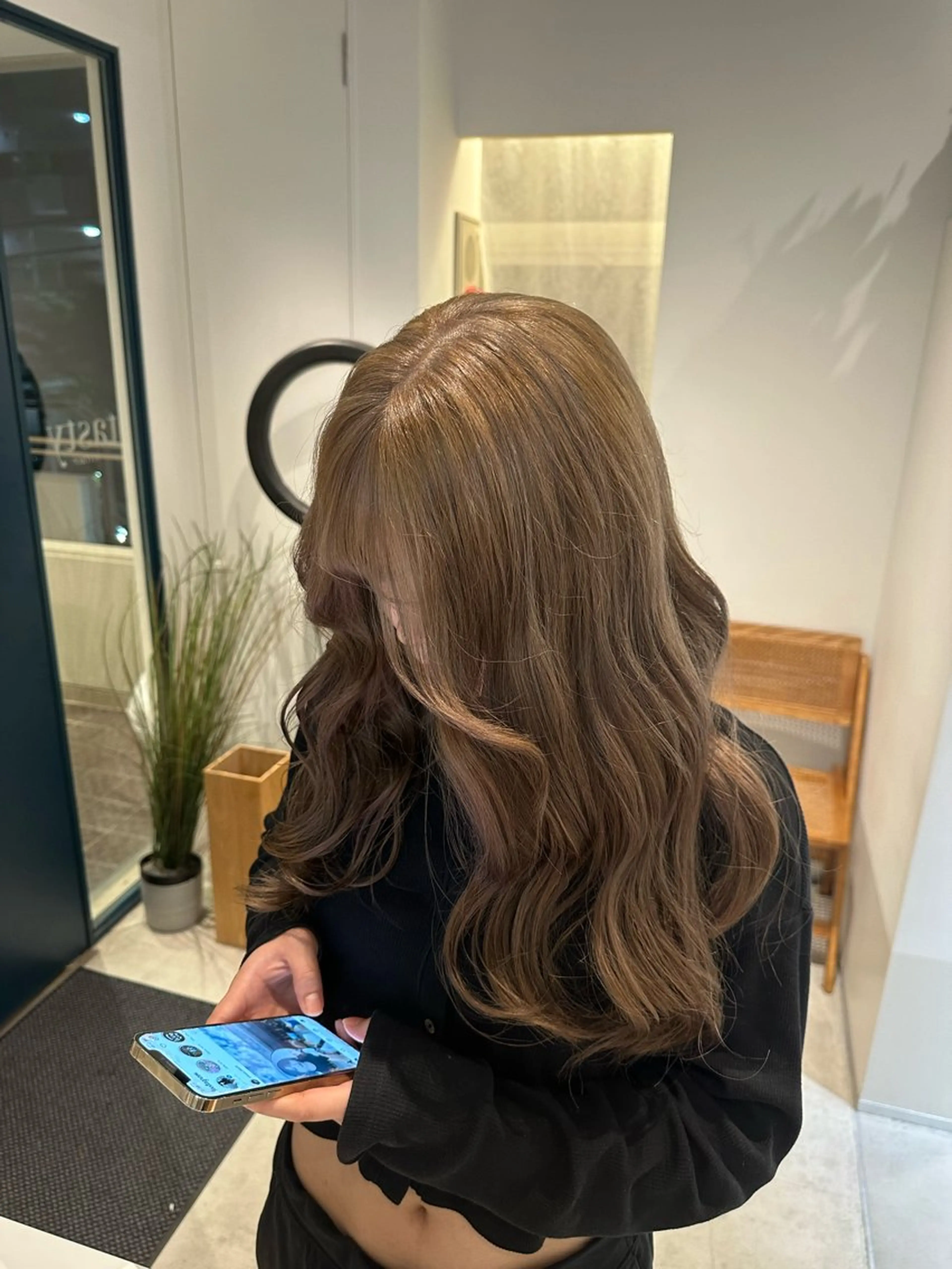 ロング カラー ベージュカラー ブリーチ ブラウンカラー ブラウンベージュ ヘアカラー トリートメント 暖色/ヘアアレンジ 🎀♡irohaのヘアスタイル