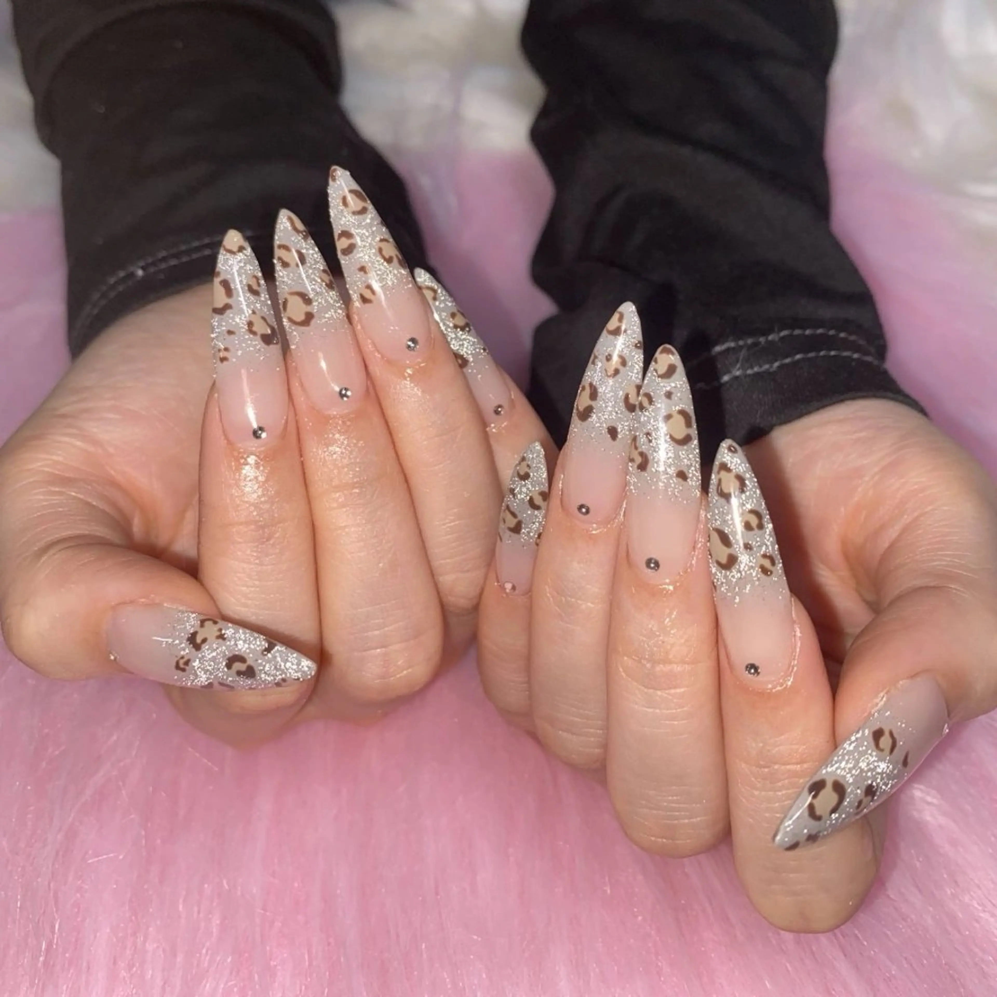 ネイル アニマル柄 長さ出し フラッシュネイル フレンチネイル ジェルネイル ハンドネイル Nail&eye Belire 新宿のネイルデザイン