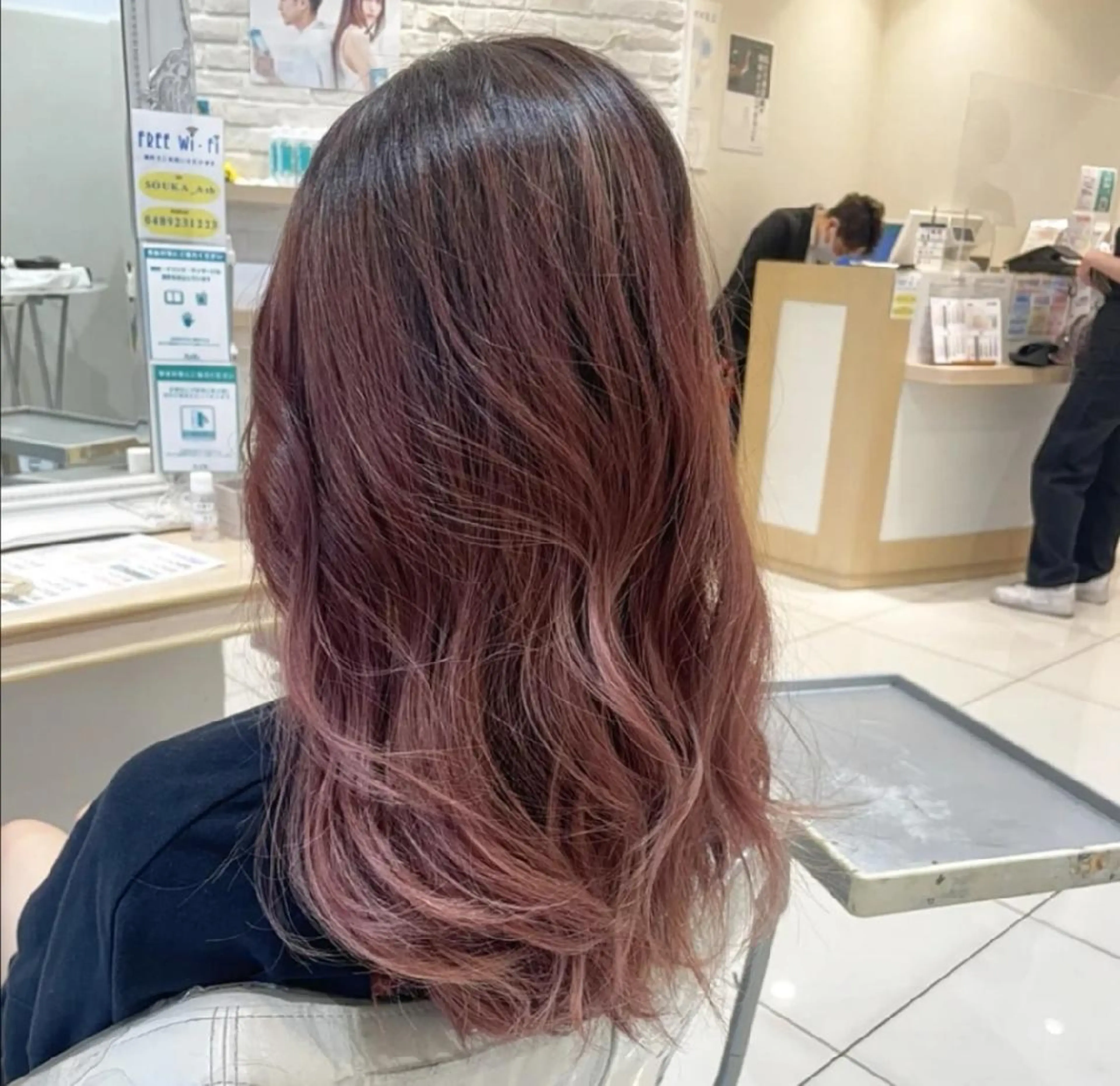 ロング カラー 渡辺 愛枝/艶カラー🩵のヘアスタイル