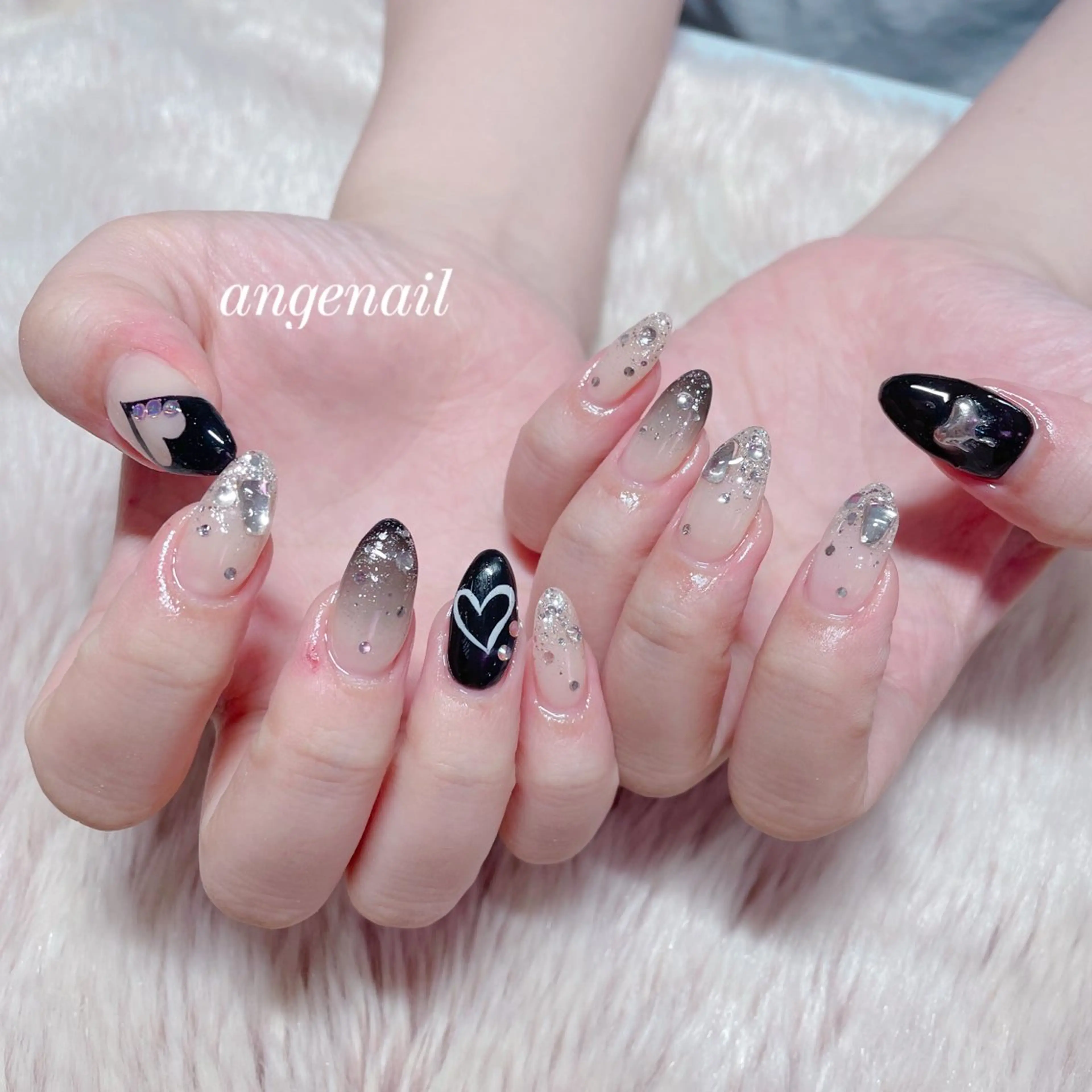 ネイル ハンドネイル オーナーネイリスト MAKIのネイルデザイン