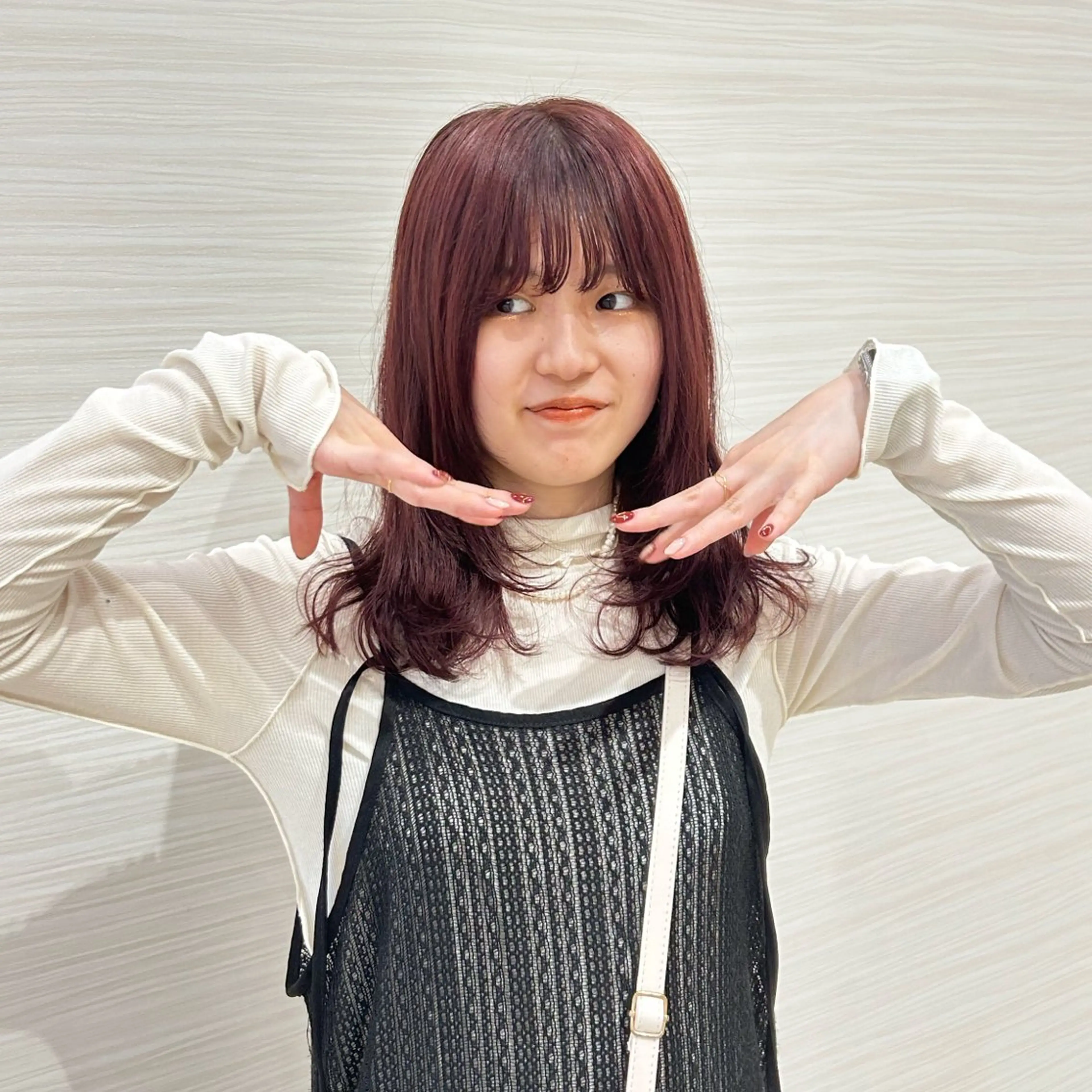 ミディアム カラー チアキ ジュリのヘアスタイル