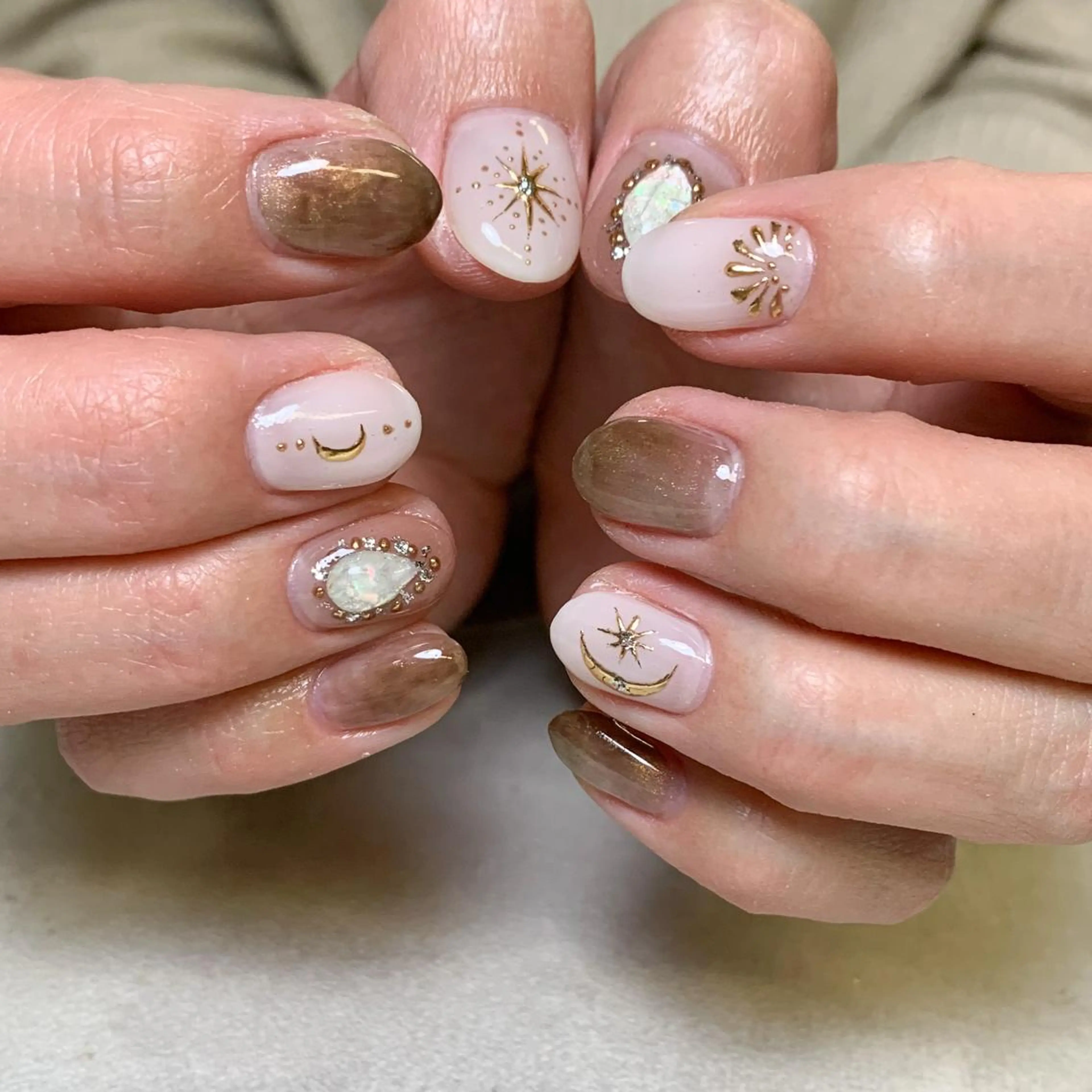 ネイル atelier　FIORITURA所属・FIORITURA aiのネイルデザイン