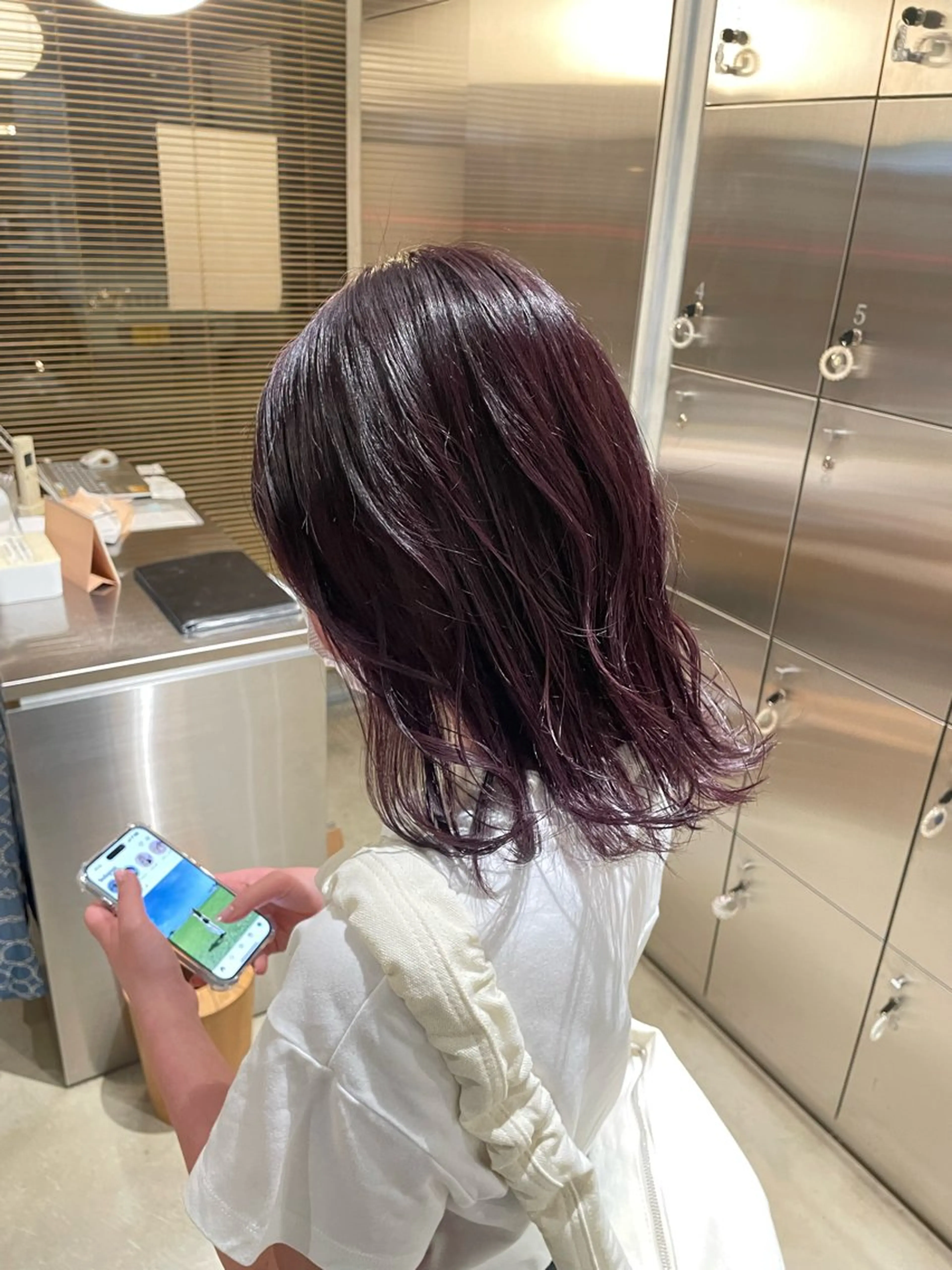 ミディアム カラー 樋口 花穂のヘアスタイル