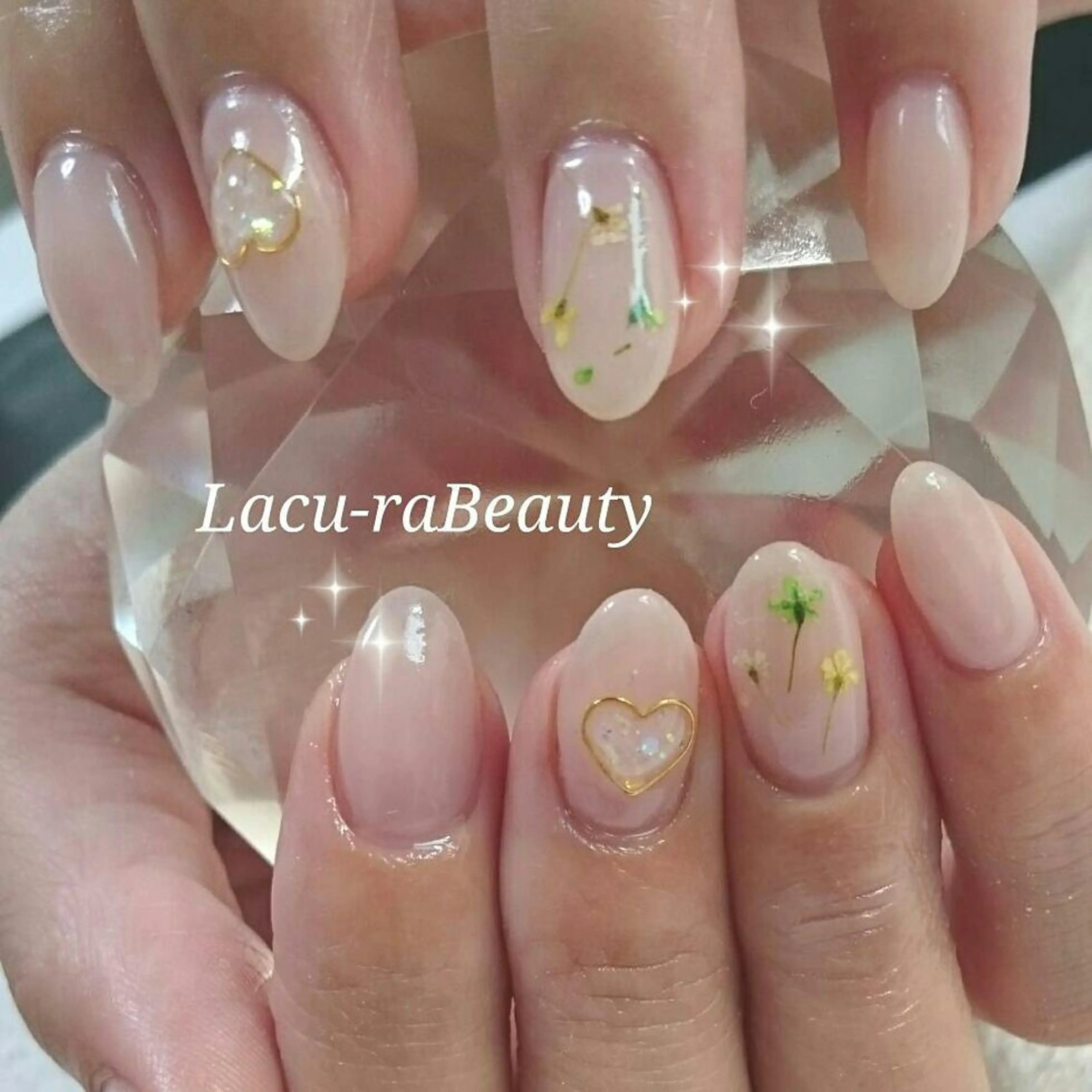 ネイル 持ち込み 小顔と腸の専門店 ラクーラビューティのエステ・リラクイメージ