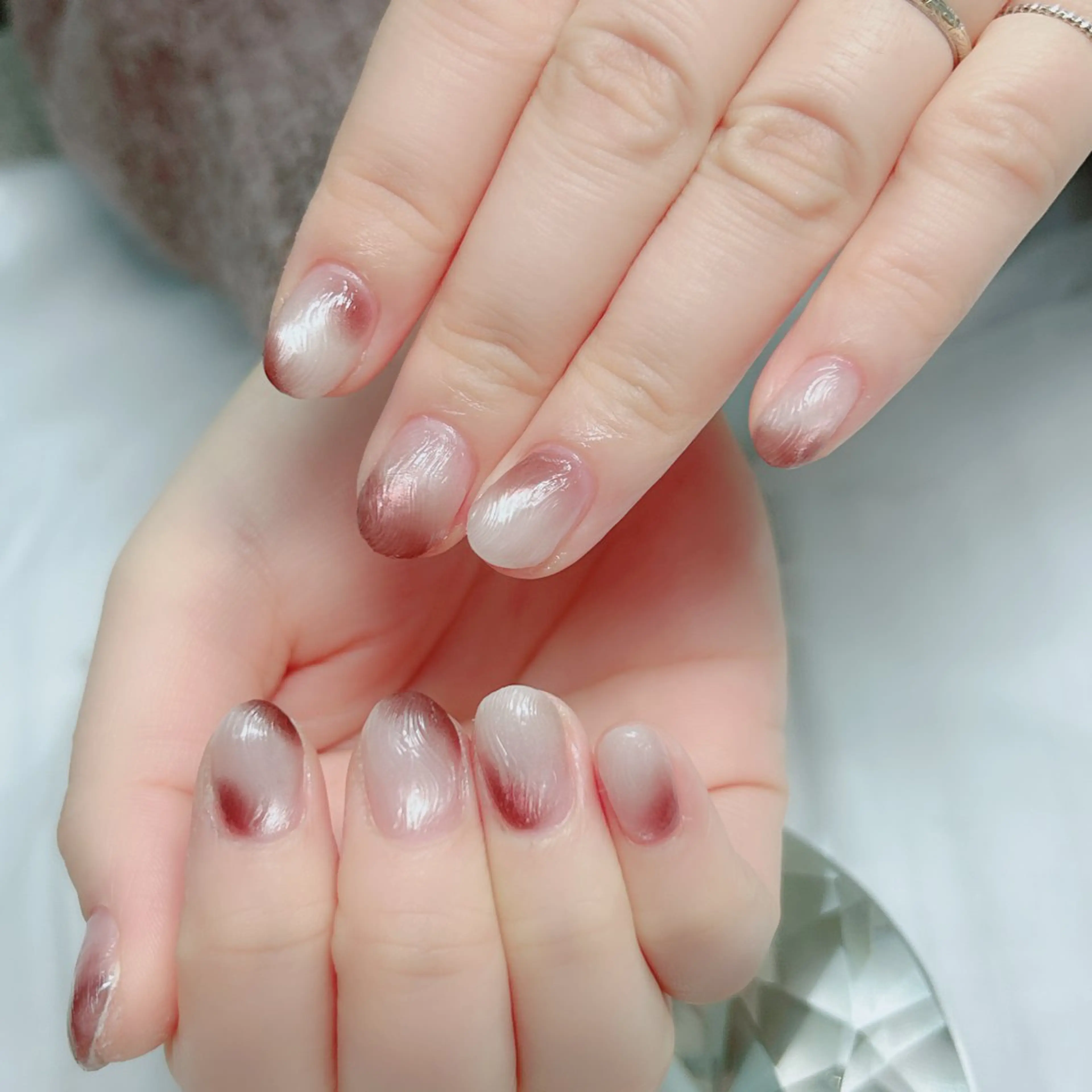ネイル オーロラネイル ミラーネイル オフィスネイル ワンカラーネイル シンプルネイル ハンドネイル Cute Tips nailのネイルデザイン