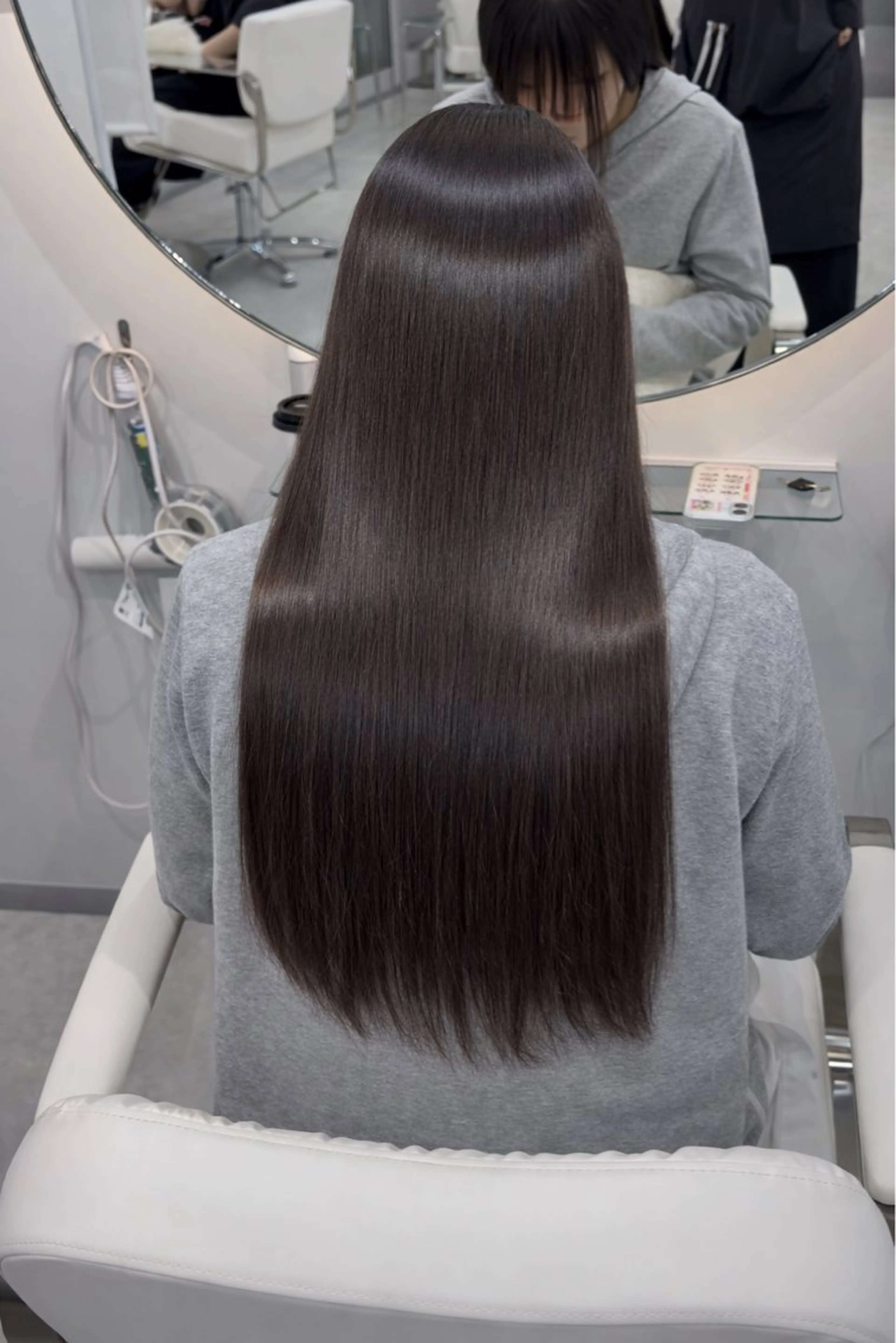 セミロング 縮毛矯正 トリートメント 美髪縮毛矯正／ツヤ 髪カラー🫧つばさのヘアスタイル